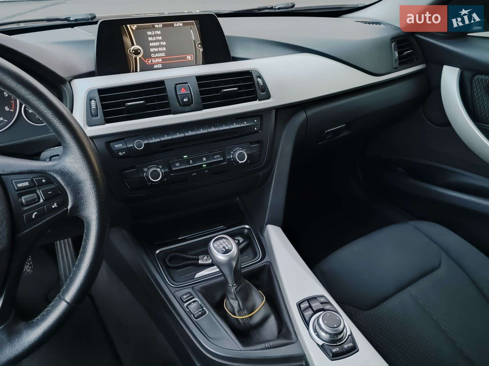 BMW 3 Series 2013 VIN WBA3K11010F824885 фото оголошення 40 з 57