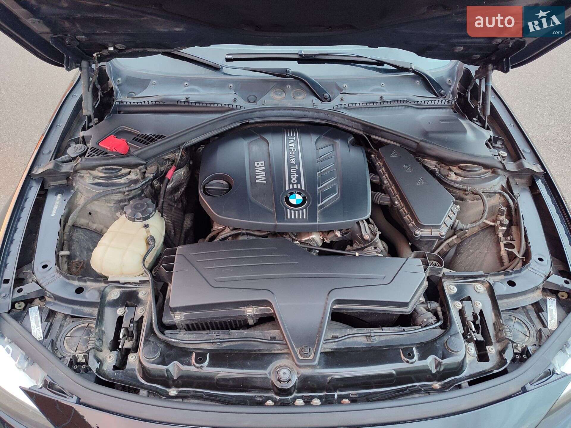 BMW 3 Series 2013 VIN WBA3K11010F824885 фото оголошення 42 з 57