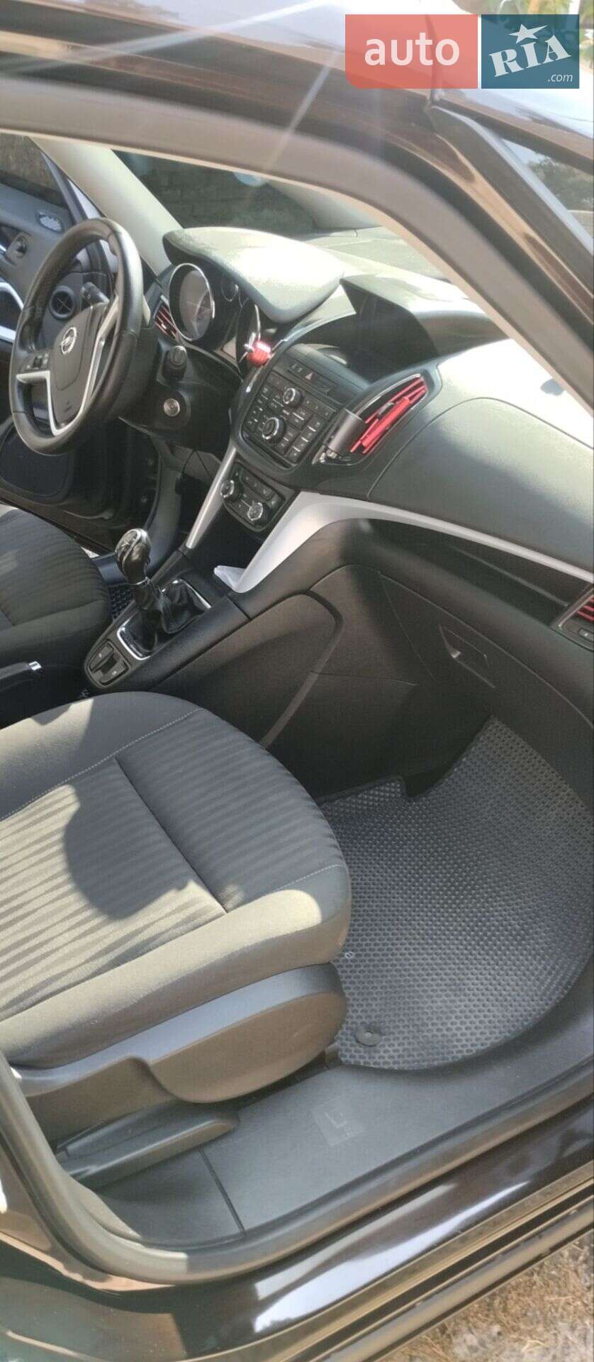 Opel Zafira Tourer 2012 VIN W0LPD9EL8C2080245 фото оголошення 4 з 12