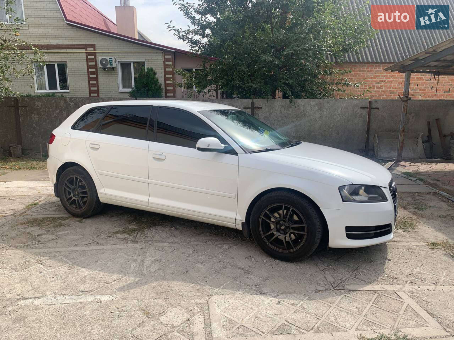 Audi A3 2012 VIN WAUZZZ8P5CA168053 фото оголошення 2 з 19
