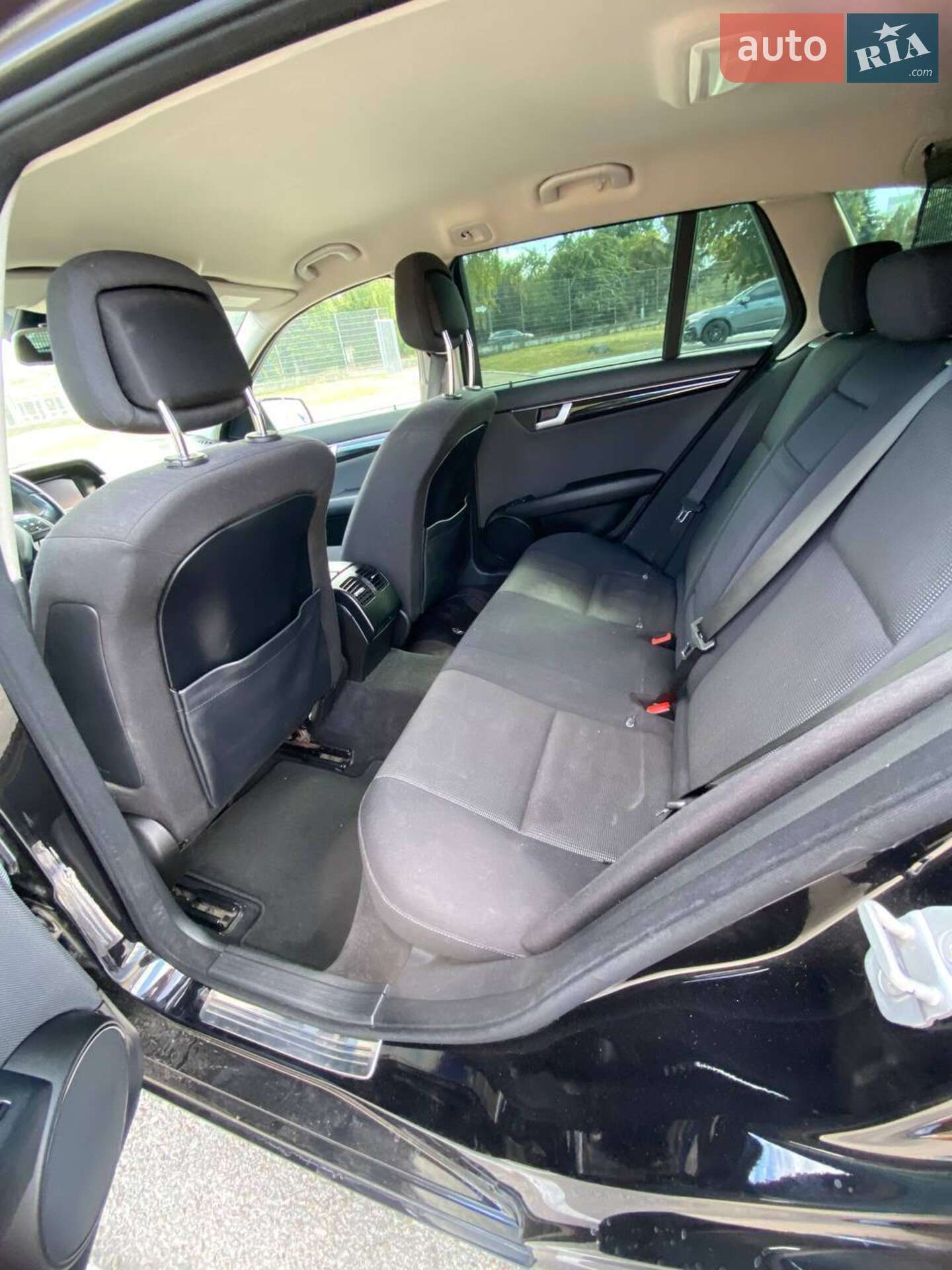 Mercedes-Benz C-Class 2011 VIN WDD2042011F848041 фото оголошення 17 з 22
