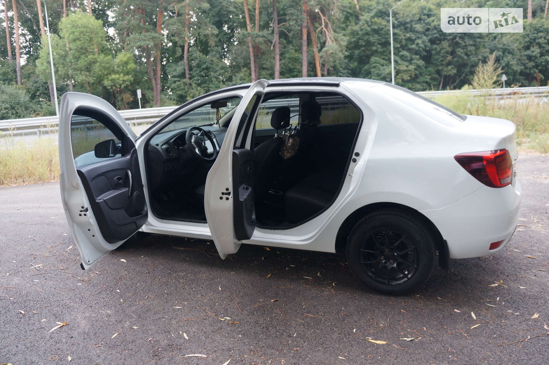 Renault Logan 2019 VIN VF14SRUC464175424 фото оголошення 2 з 17