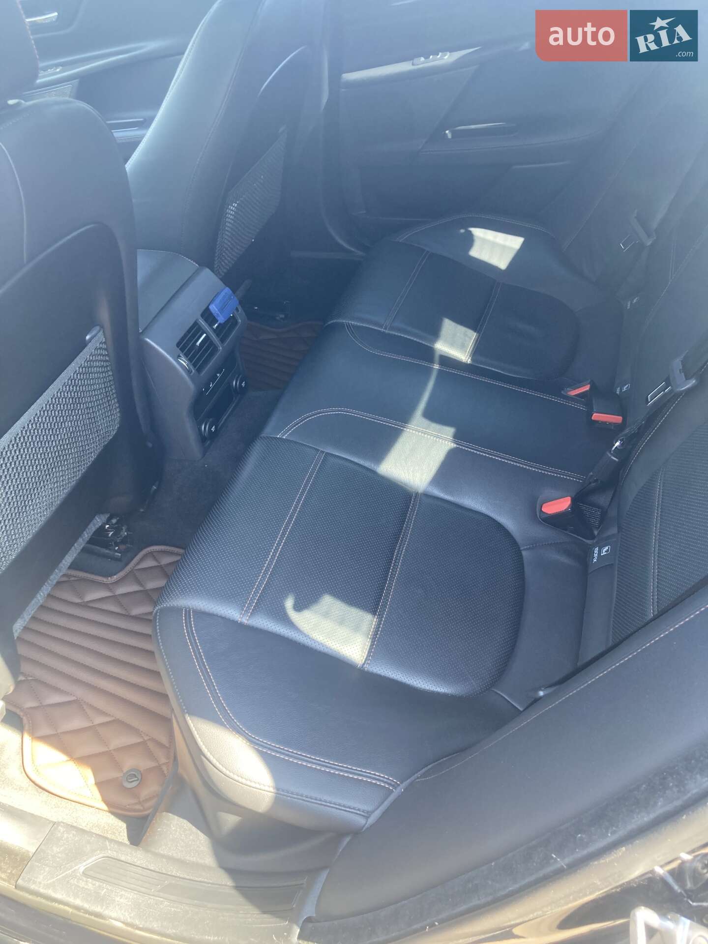 Jaguar XE 2018 VIN SAJAK4GX1JCP40148 фото оголошення 22 з 32