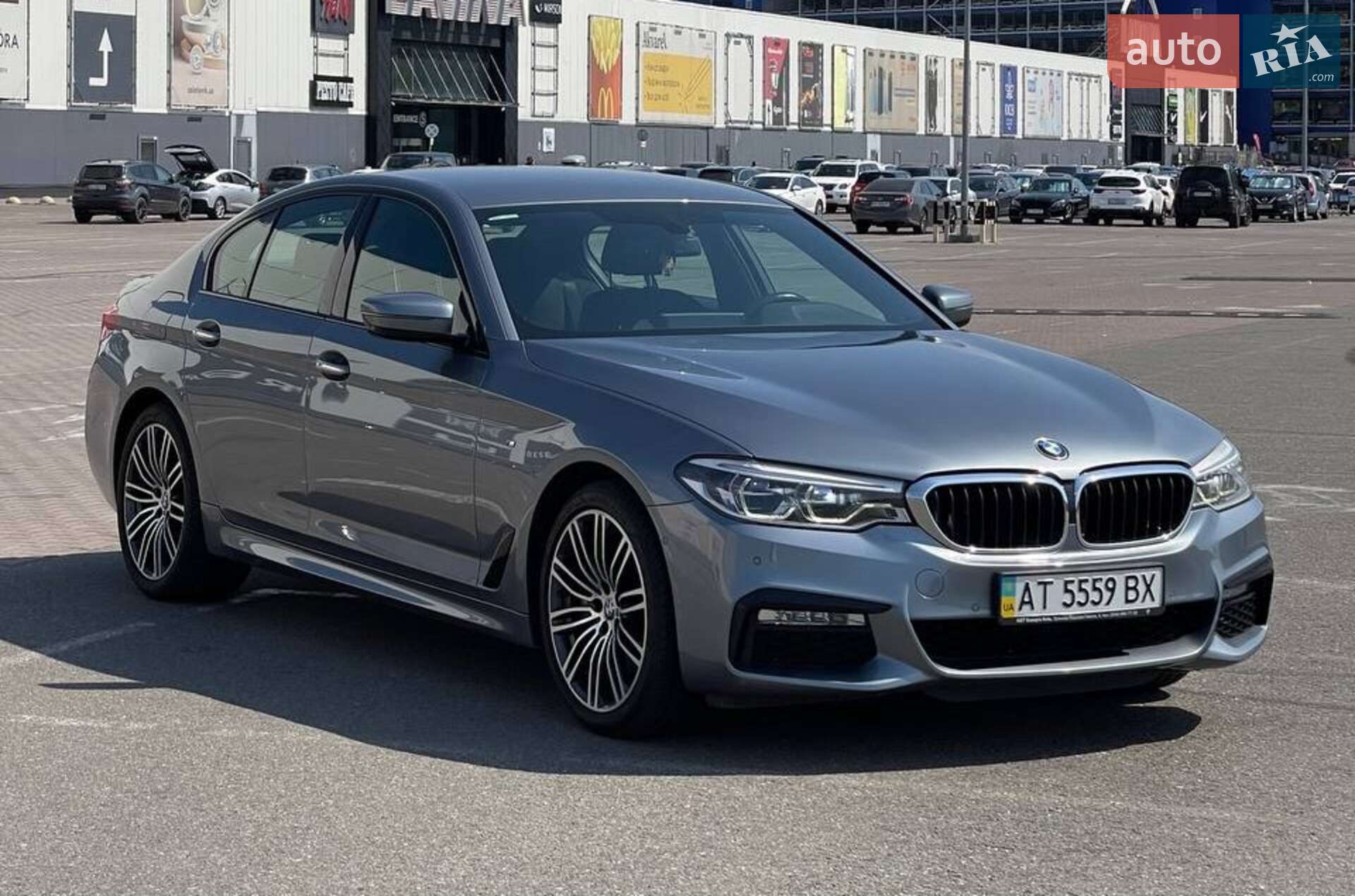 BMW 5 Series 2018 VIN WBAJA710X0B090316 фото оголошення 7 з 16