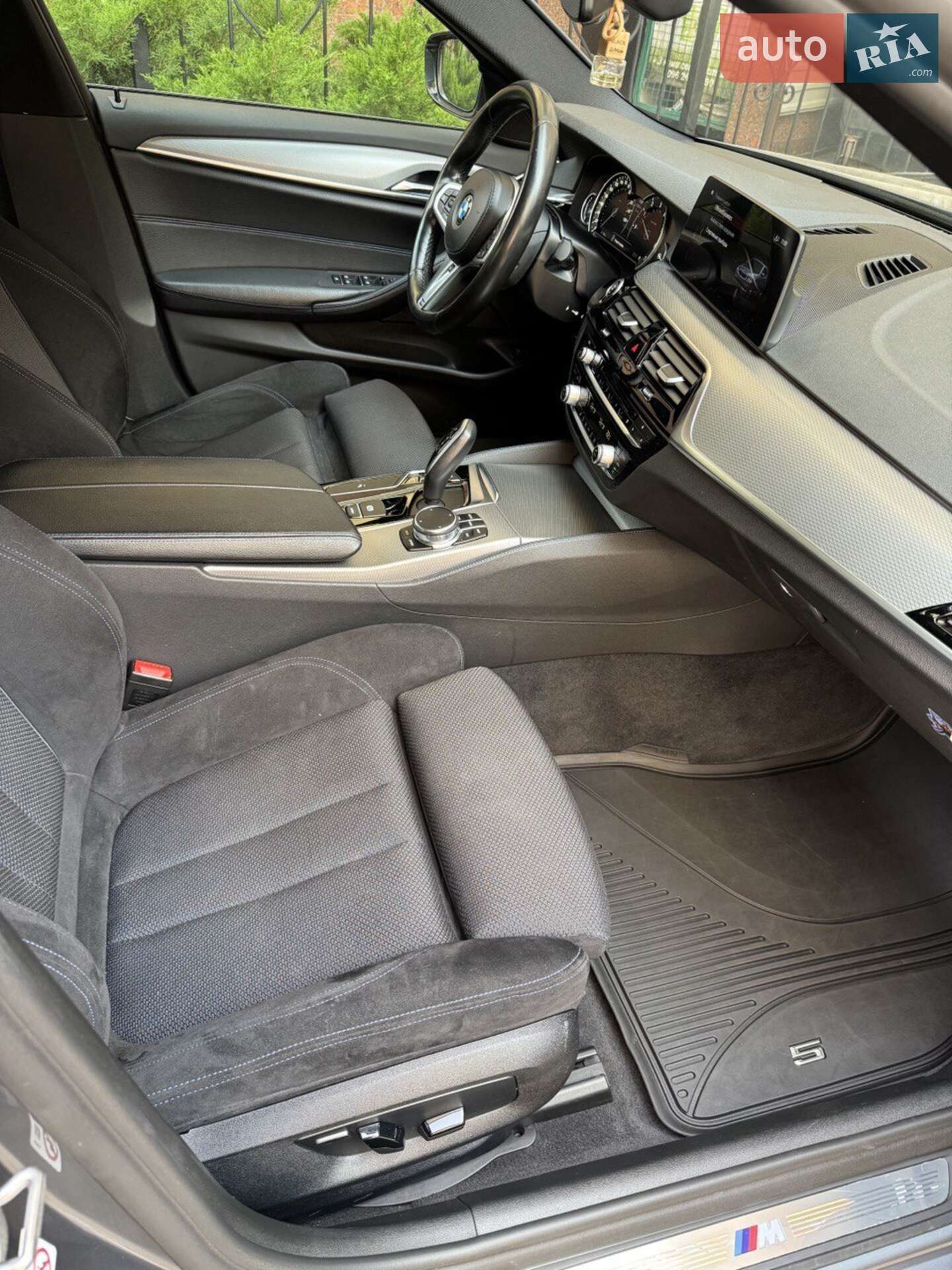 BMW 5 Series 2018 VIN WBAJA710X0B090316 фото оголошення 13 з 16