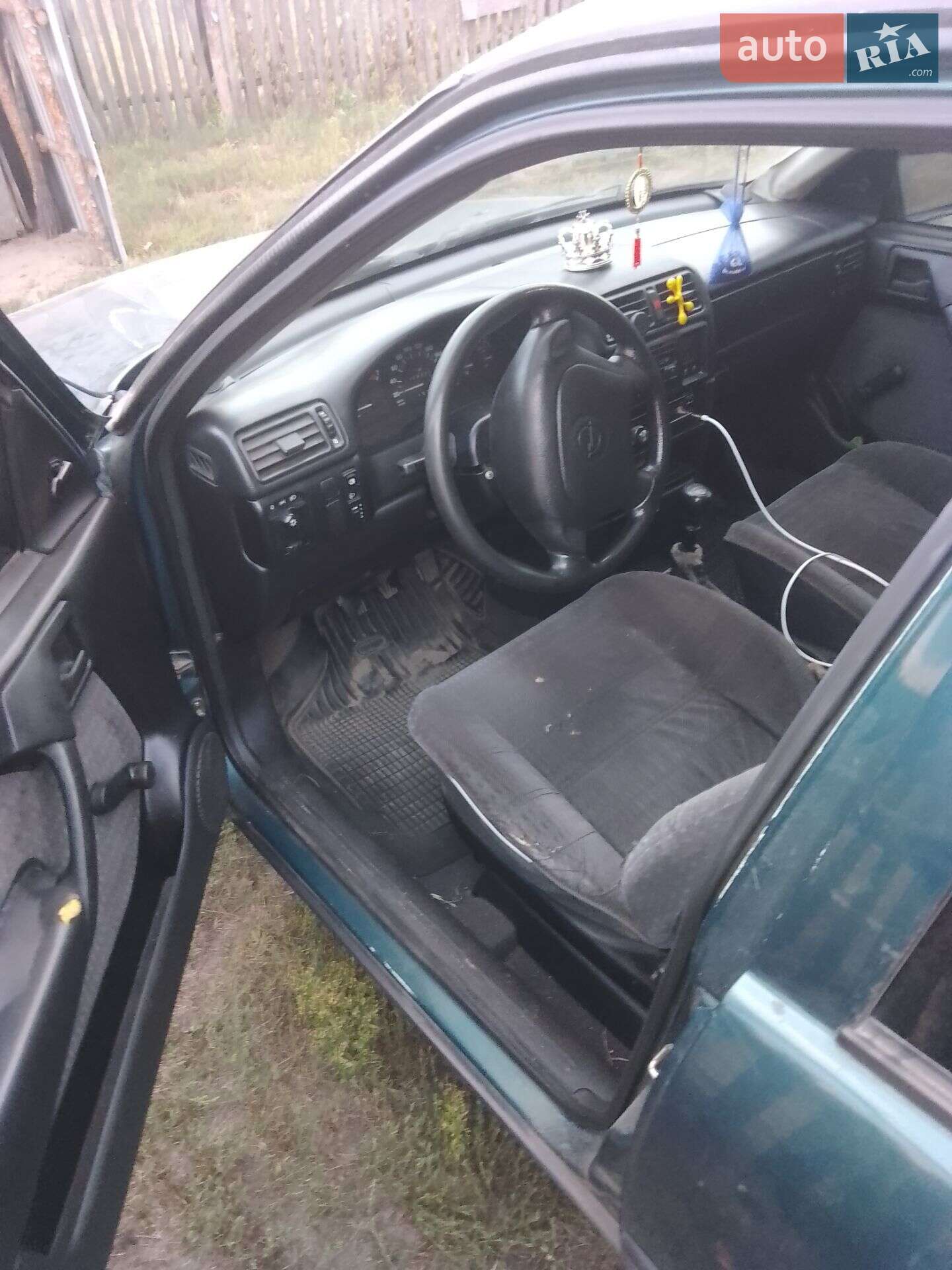 Opel Vectra 1995 VIN W0L000087S7623614 фото оголошення 2 з 4