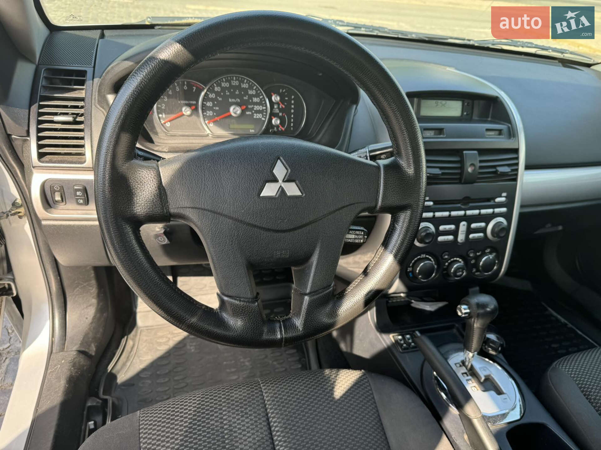 Mitsubishi Galant 2007 VIN 4MBSRDJ1A7E702269 фото оголошення 8 з 13