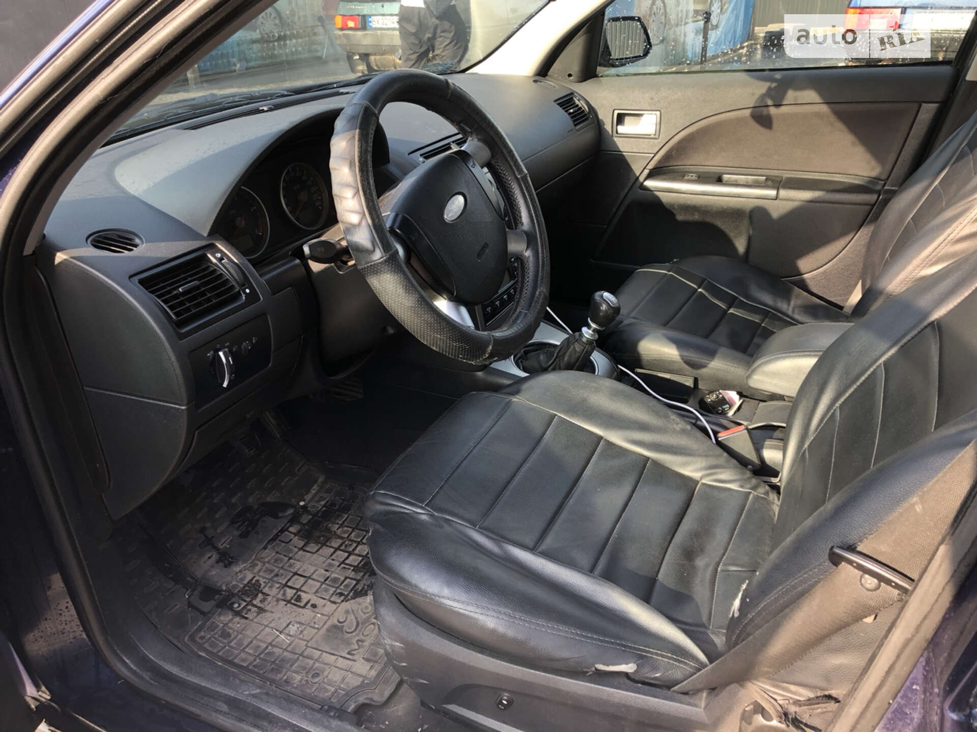 Ford Mondeo 2001 VIN WF04XXGBB41G00520 фото оголошення 10 з 11
