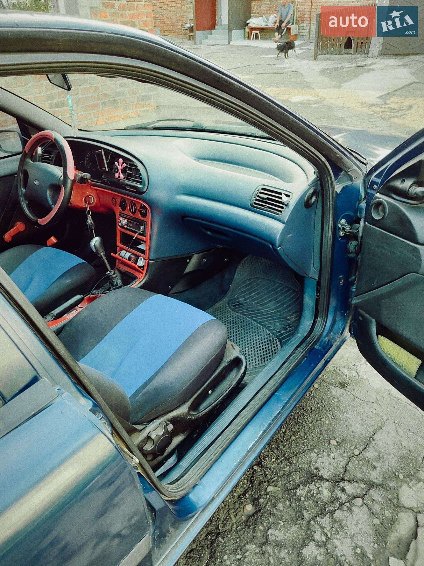 Ford Mondeo 1993 VIN WF0FXXGBBFPM96934 фото оголошення 5 з 6