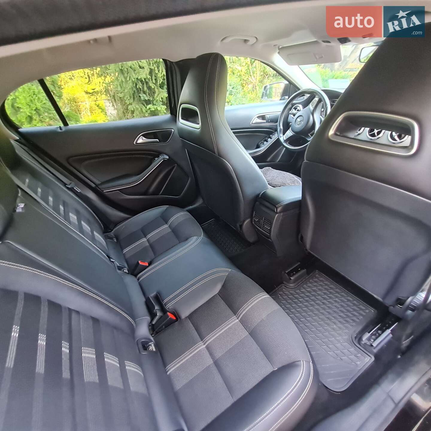 Mercedes-Benz GLA-Class 2017 VIN WDC1569081J403955 фото оголошення 2 з 63