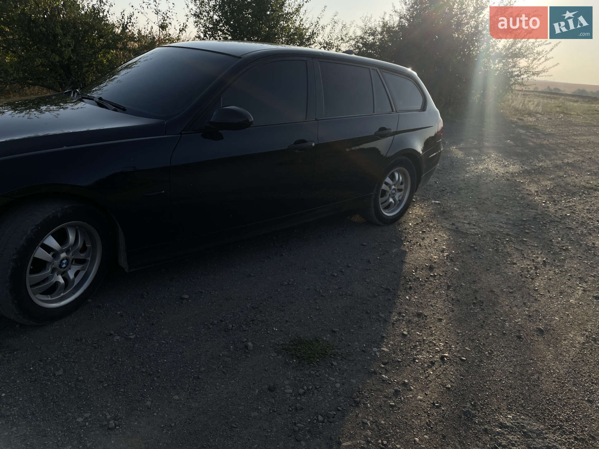 BMW 3 Series 2005 VIN WBAVU31080KY07586 фото оголошення 3 з 11