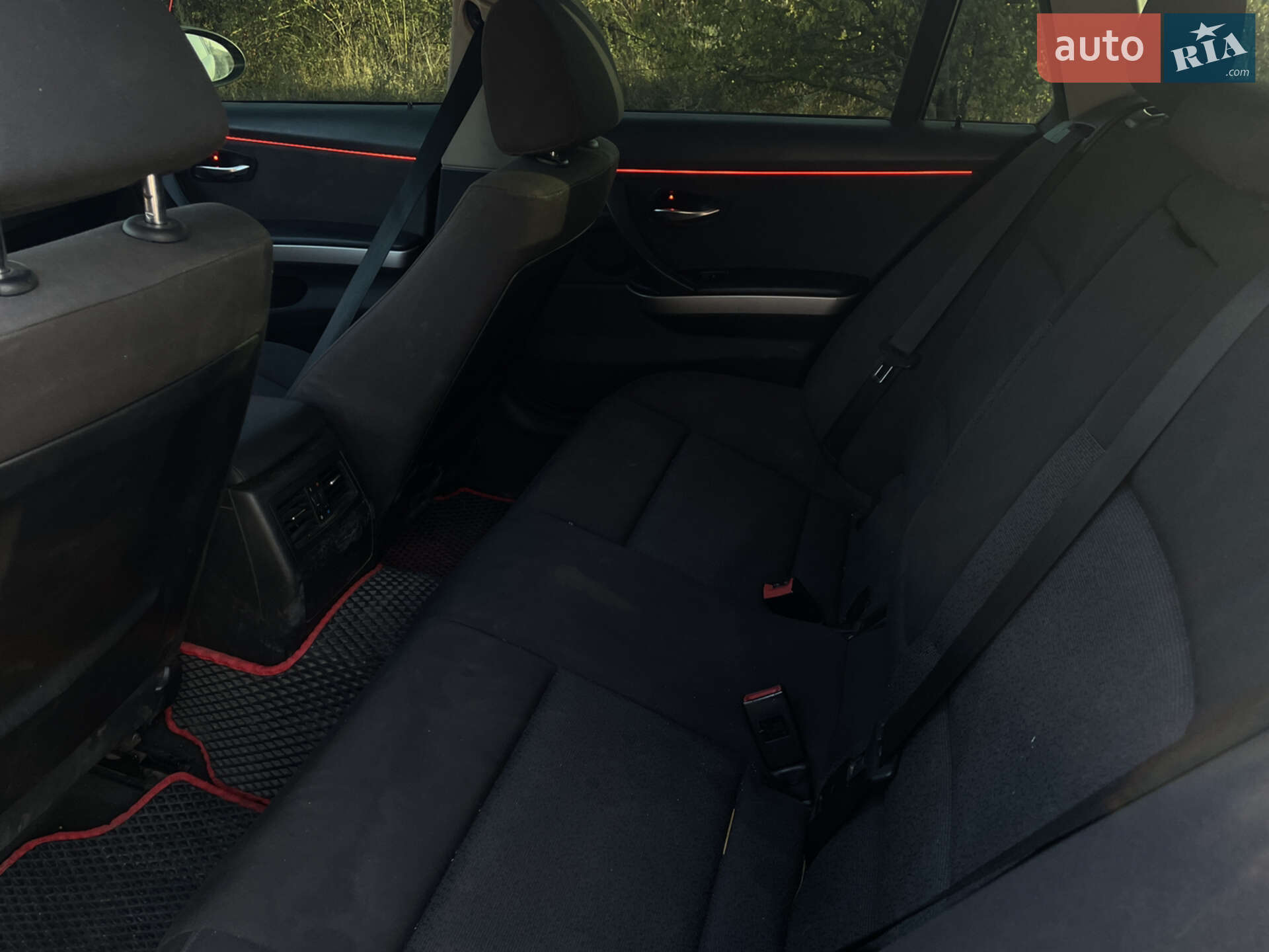 BMW 3 Series 2005 VIN WBAVU31080KY07586 фото оголошення 11 з 11