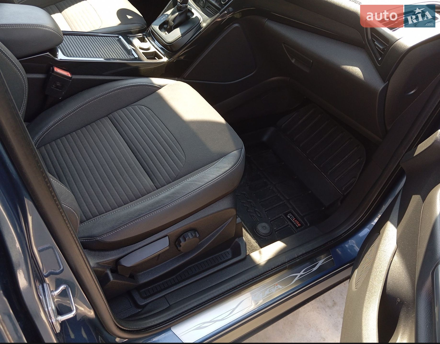 Ford Kuga 2019 VIN WF0AXXWPMAKM24591 фото оголошення 9 з 19