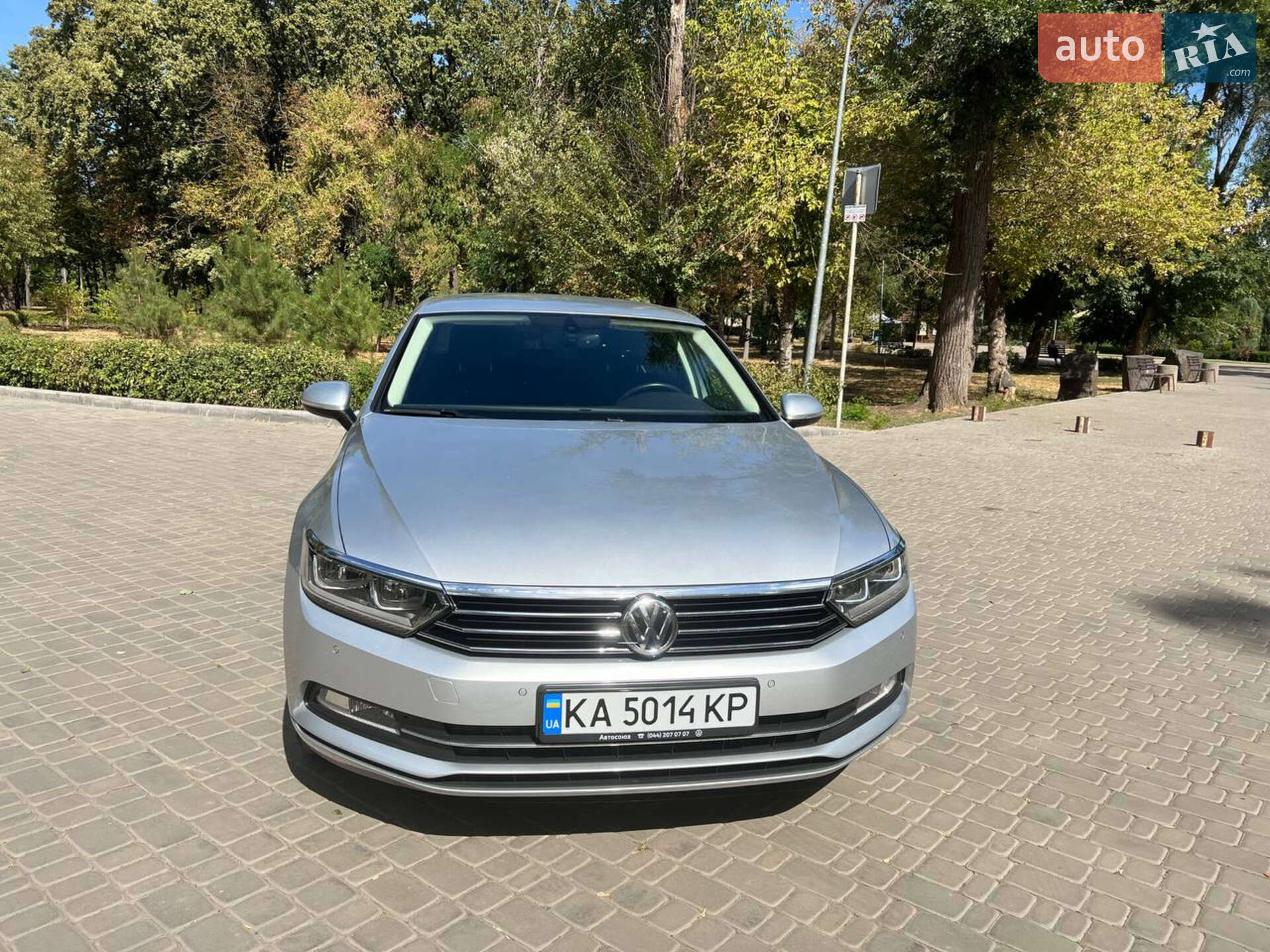 Volkswagen Passat 2018 VIN WVWZZZ3CZKE017306 фото оголошення 3 з 44