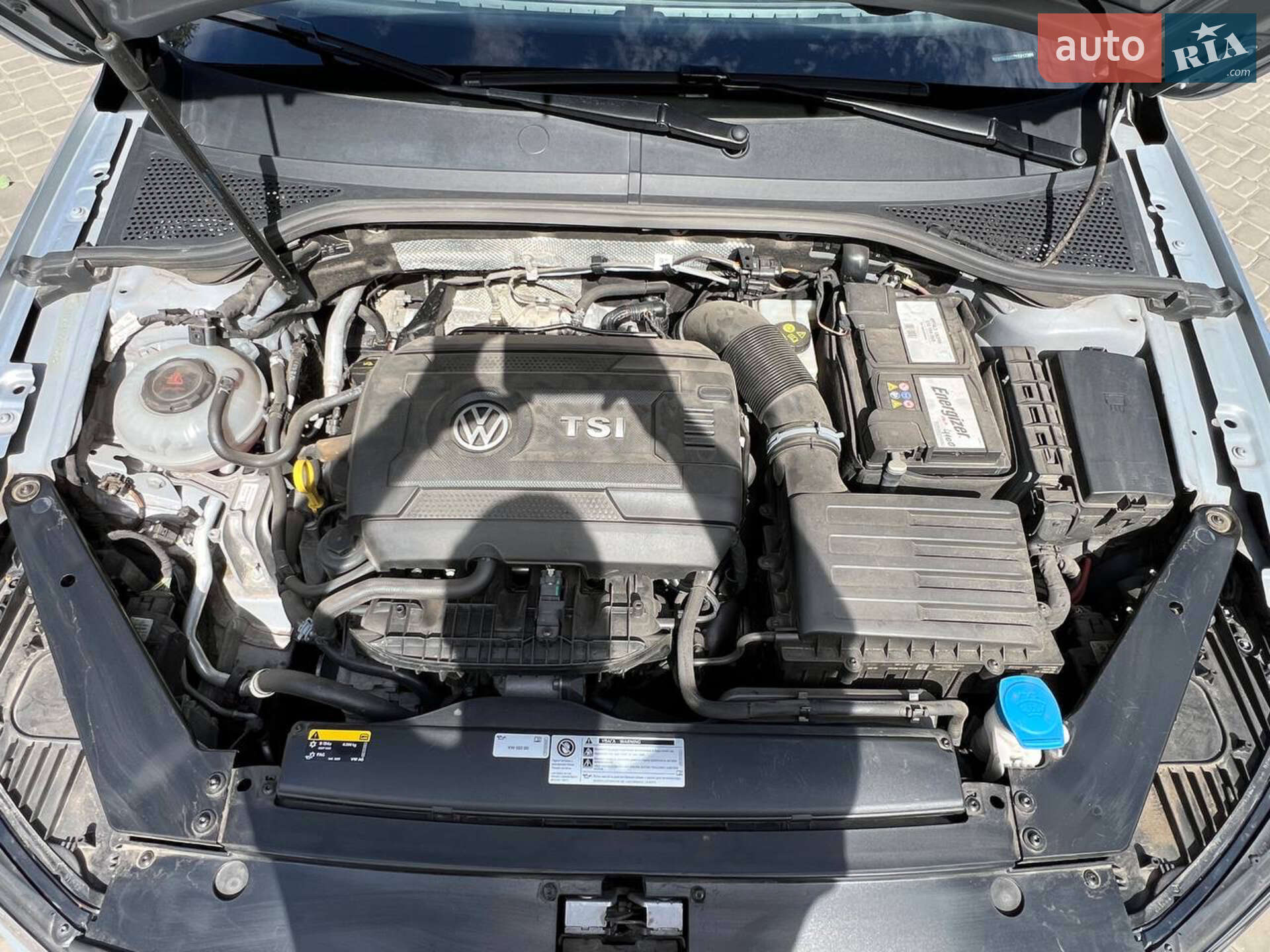 Volkswagen Passat 2018 VIN WVWZZZ3CZKE017306 фото оголошення 9 з 44