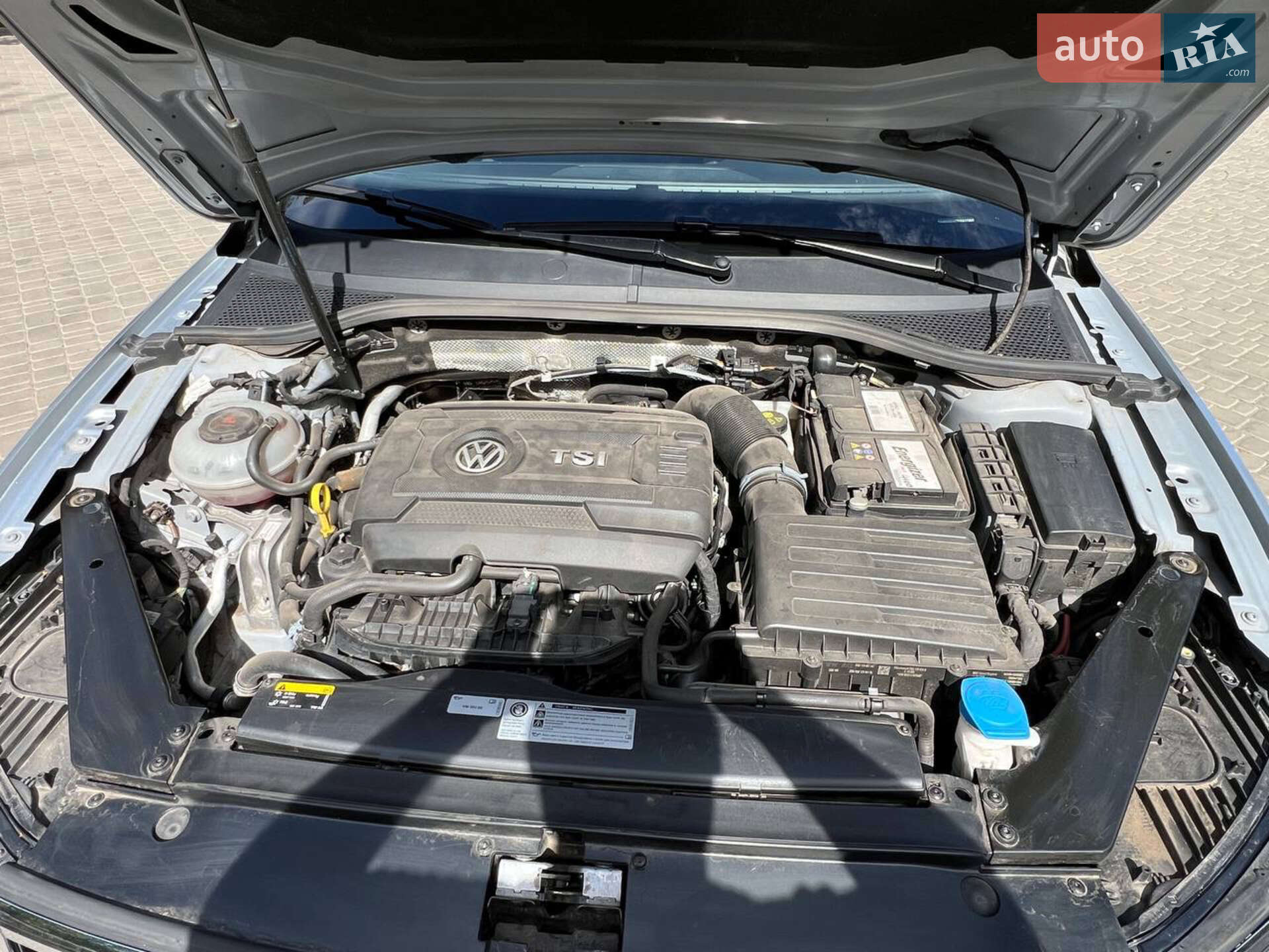 Volkswagen Passat 2018 VIN WVWZZZ3CZKE017306 фото оголошення 10 з 44