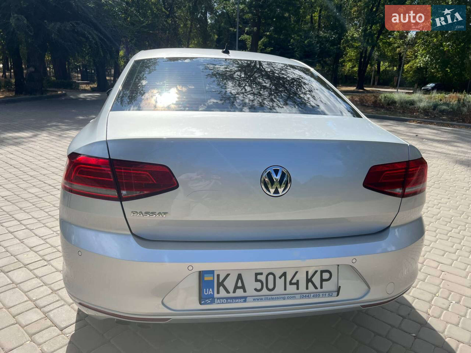 Volkswagen Passat 2018 VIN WVWZZZ3CZKE017306 фото оголошення 15 з 44