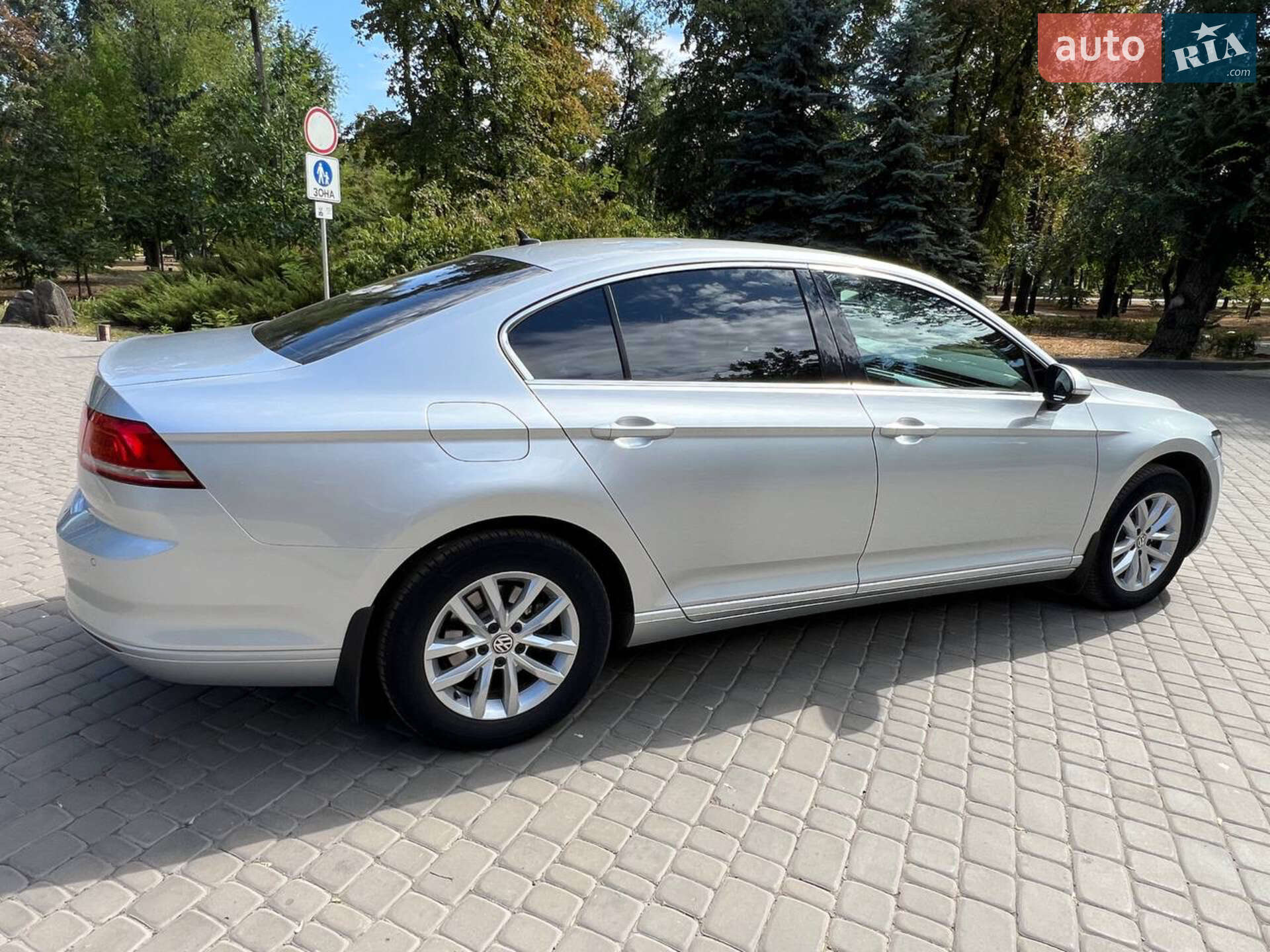 Volkswagen Passat 2018 VIN WVWZZZ3CZKE017306 фото оголошення 20 з 44