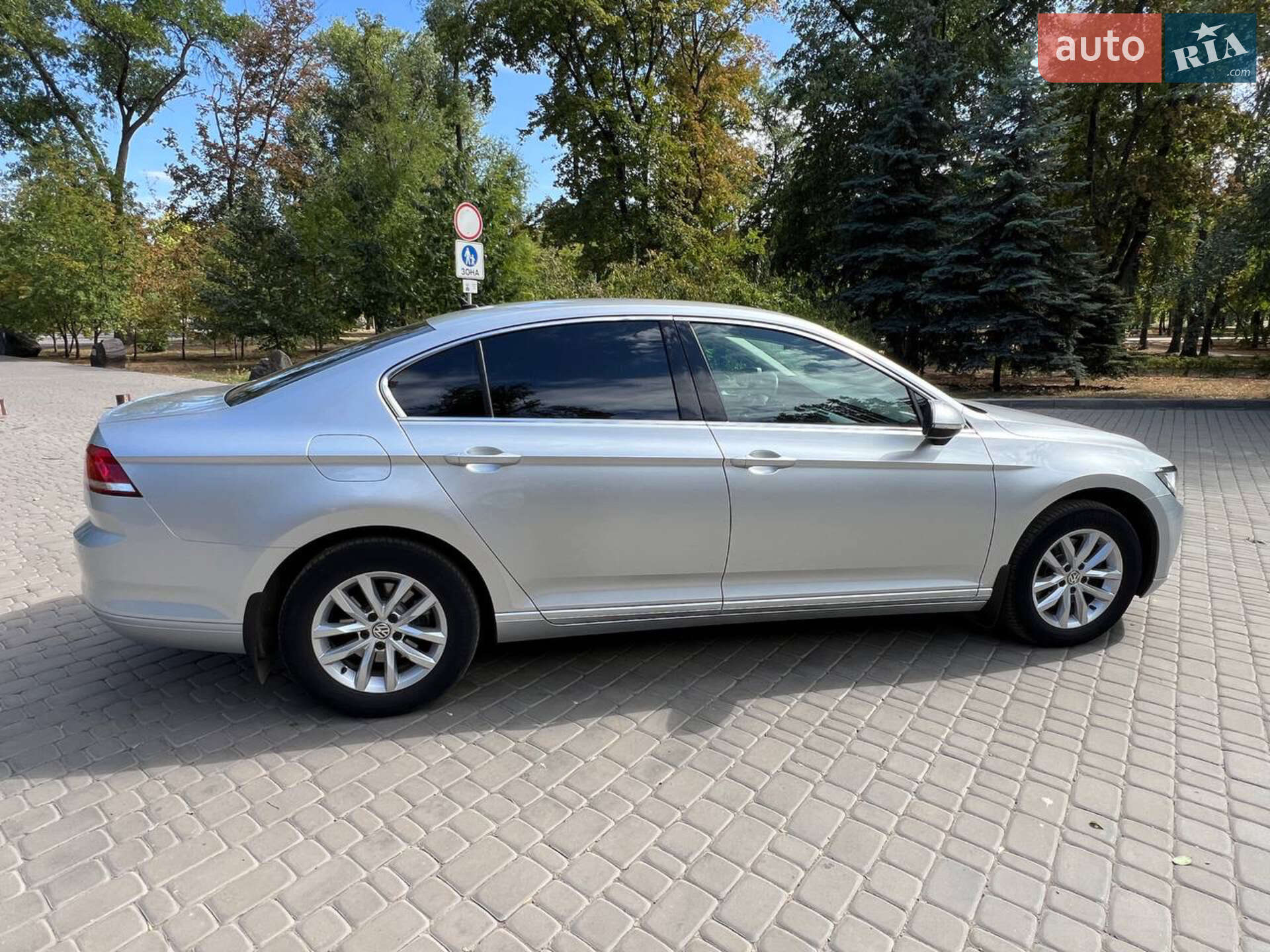 Volkswagen Passat 2018 VIN WVWZZZ3CZKE017306 фото оголошення 23 з 44