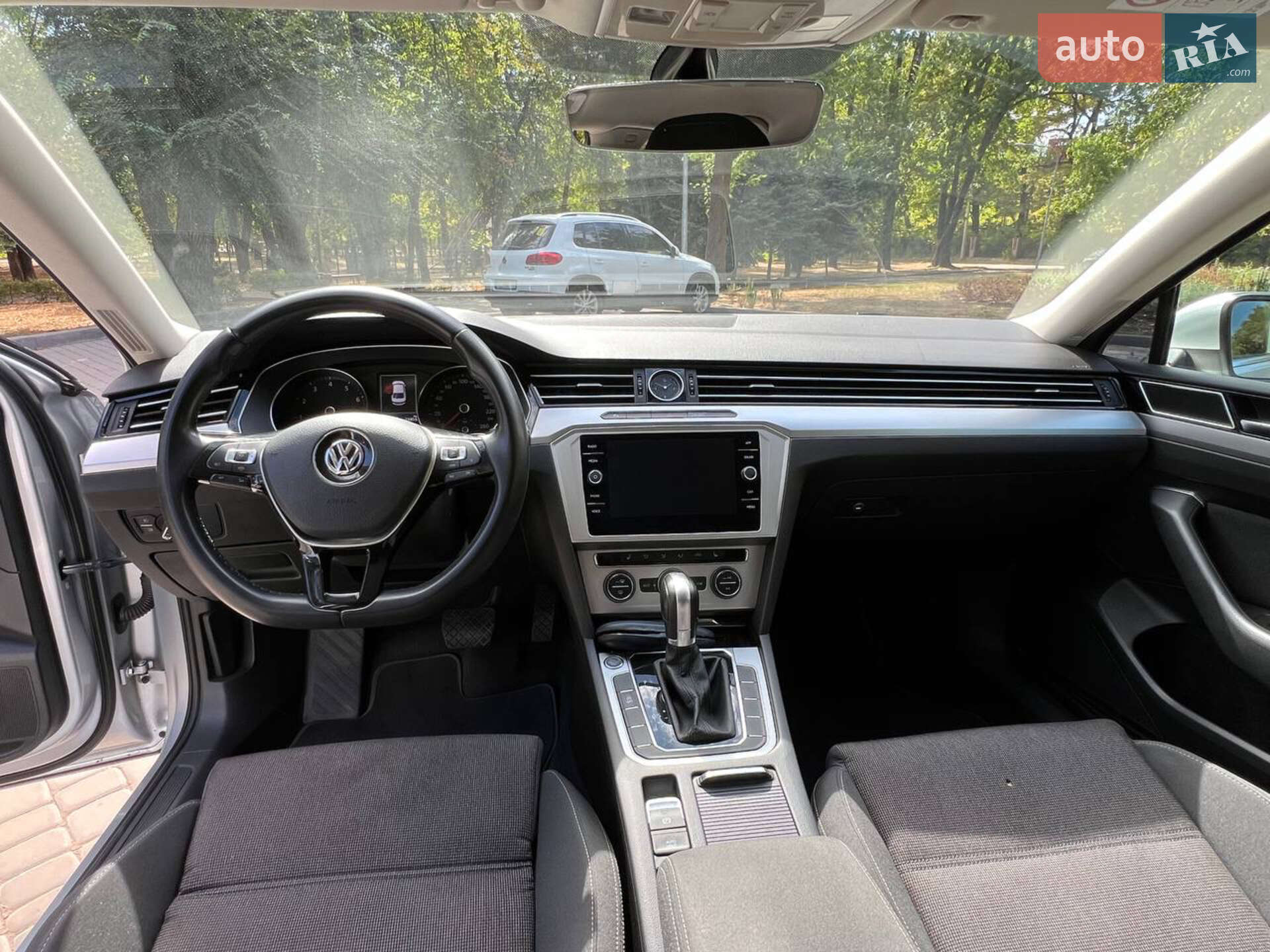 Volkswagen Passat 2018 VIN WVWZZZ3CZKE017306 фото оголошення 27 з 44