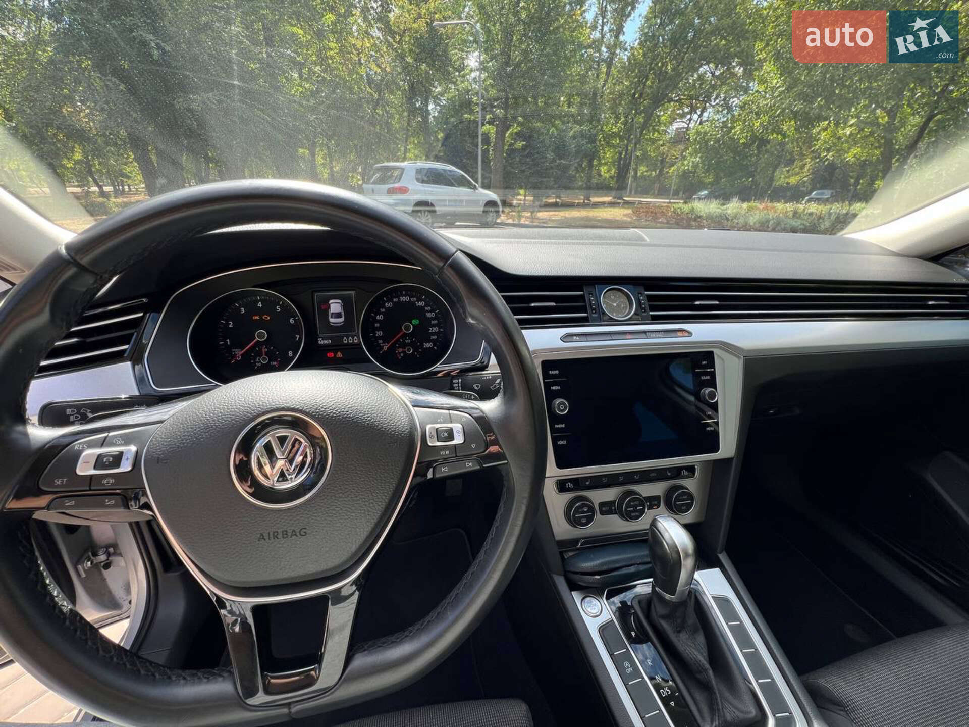 Volkswagen Passat 2018 VIN WVWZZZ3CZKE017306 фото оголошення 32 з 44