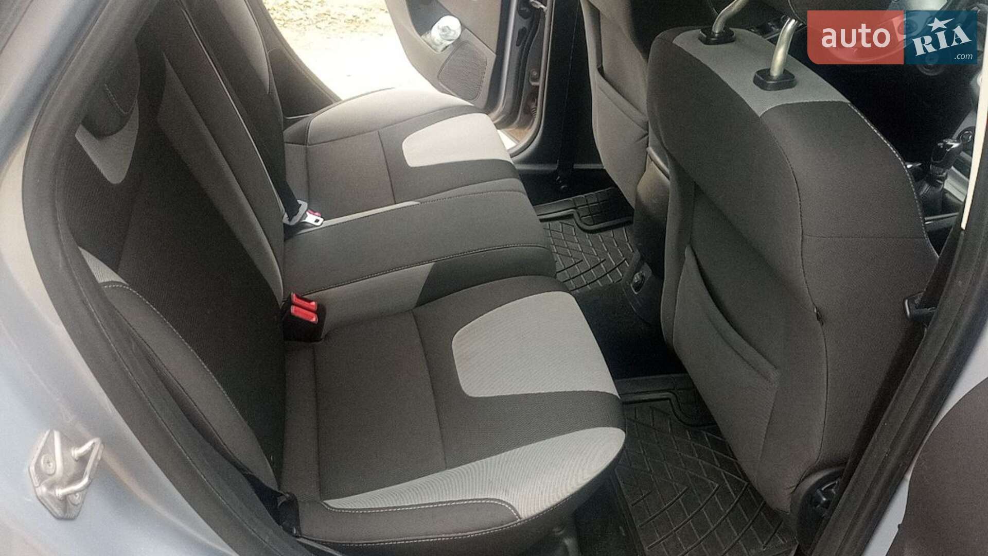Ford Focus 2013 VIN WF0KXXGCBKDU78106 фото оголошення 2 з 14