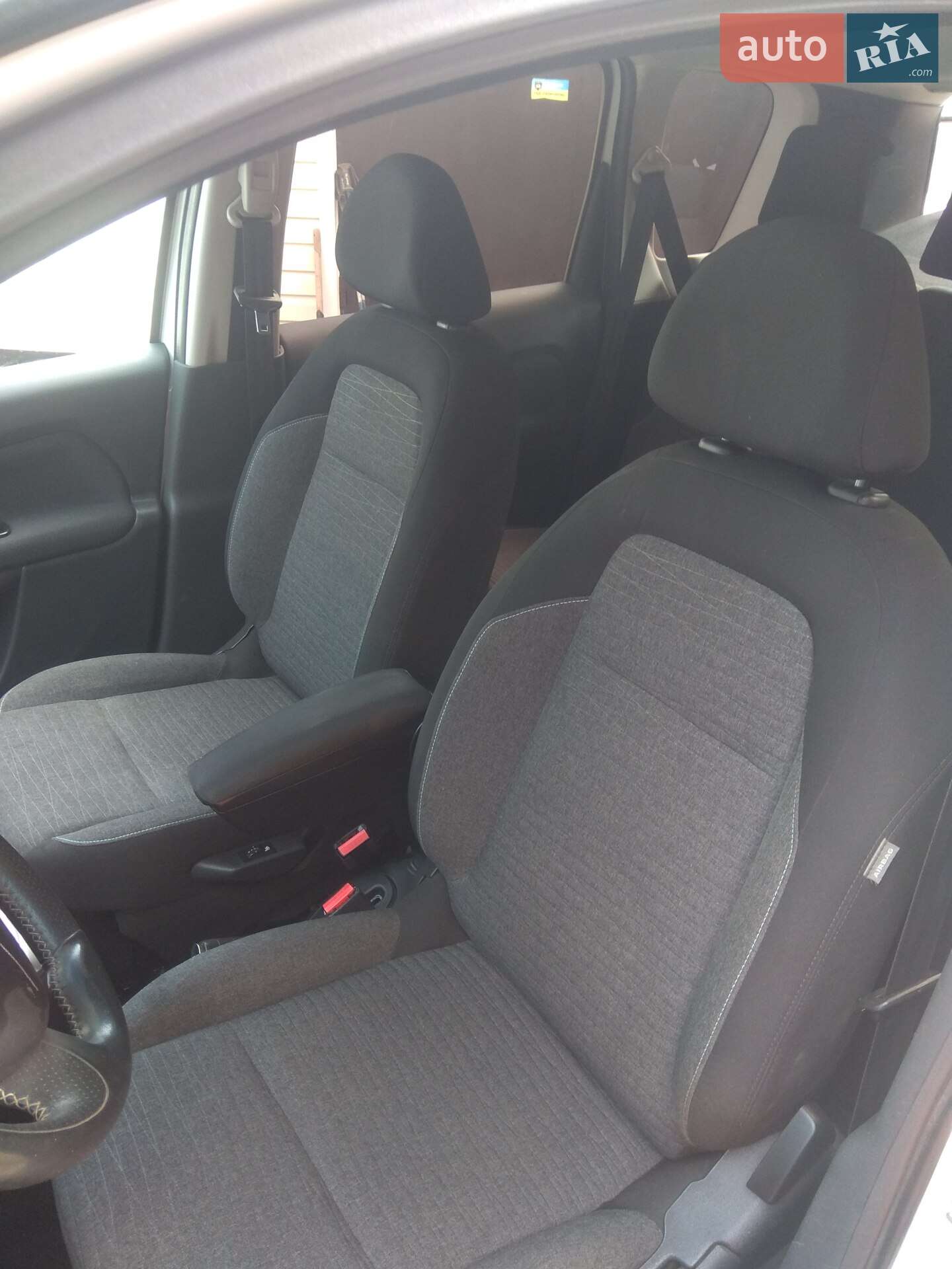 Citroen C3 Picasso 2015 VIN VF7SH9HP8FT548401 фото оголошення 3 з 6