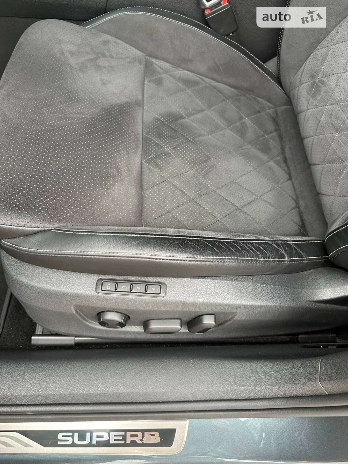 Skoda Superb 2018 VIN TMBJJ9NP6K7042064 фото оголошення 31 з 54