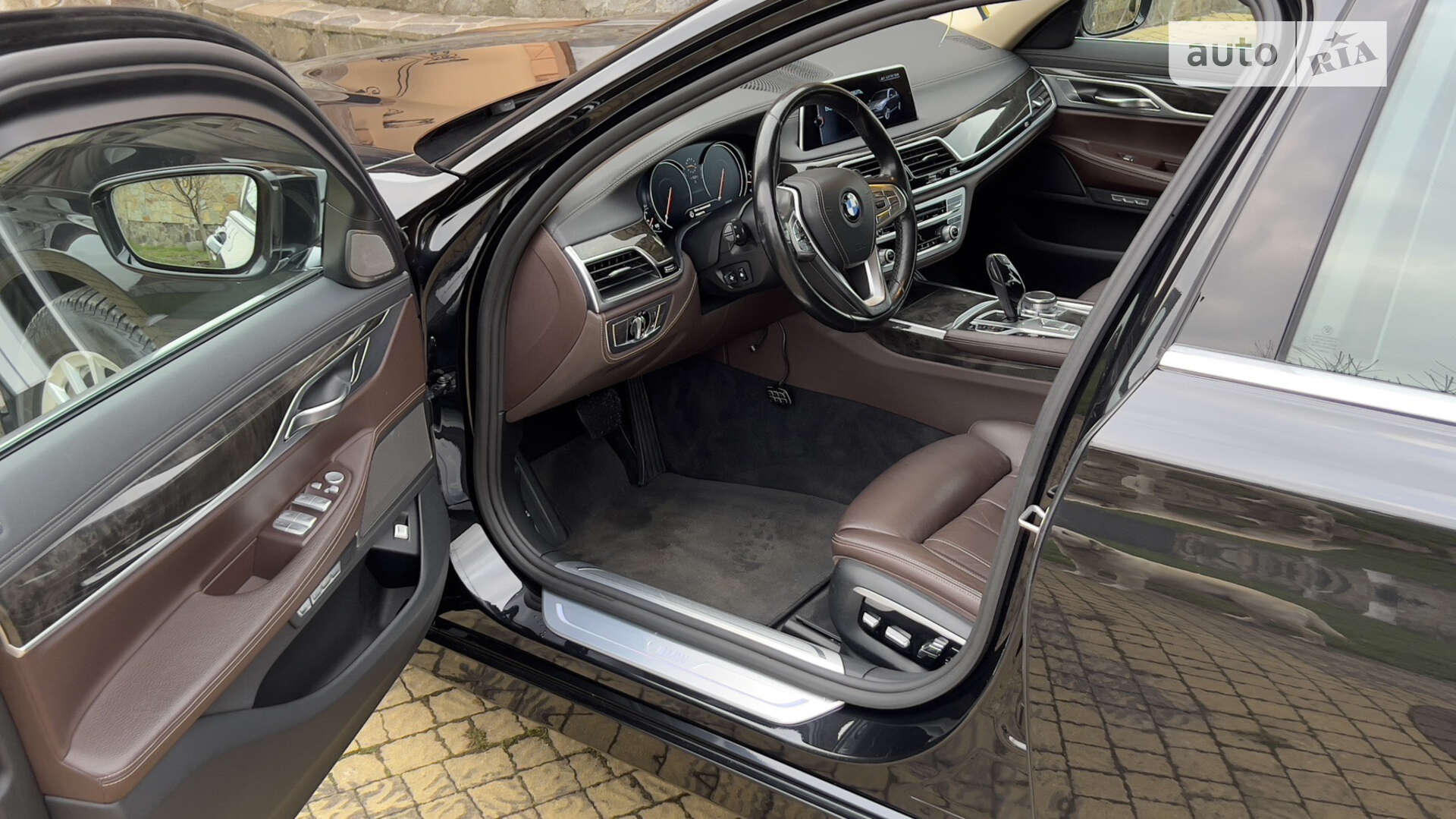 BMW 7 Series 2016 VIN WBA7C41070G641176 фото оголошення 28 з 41
