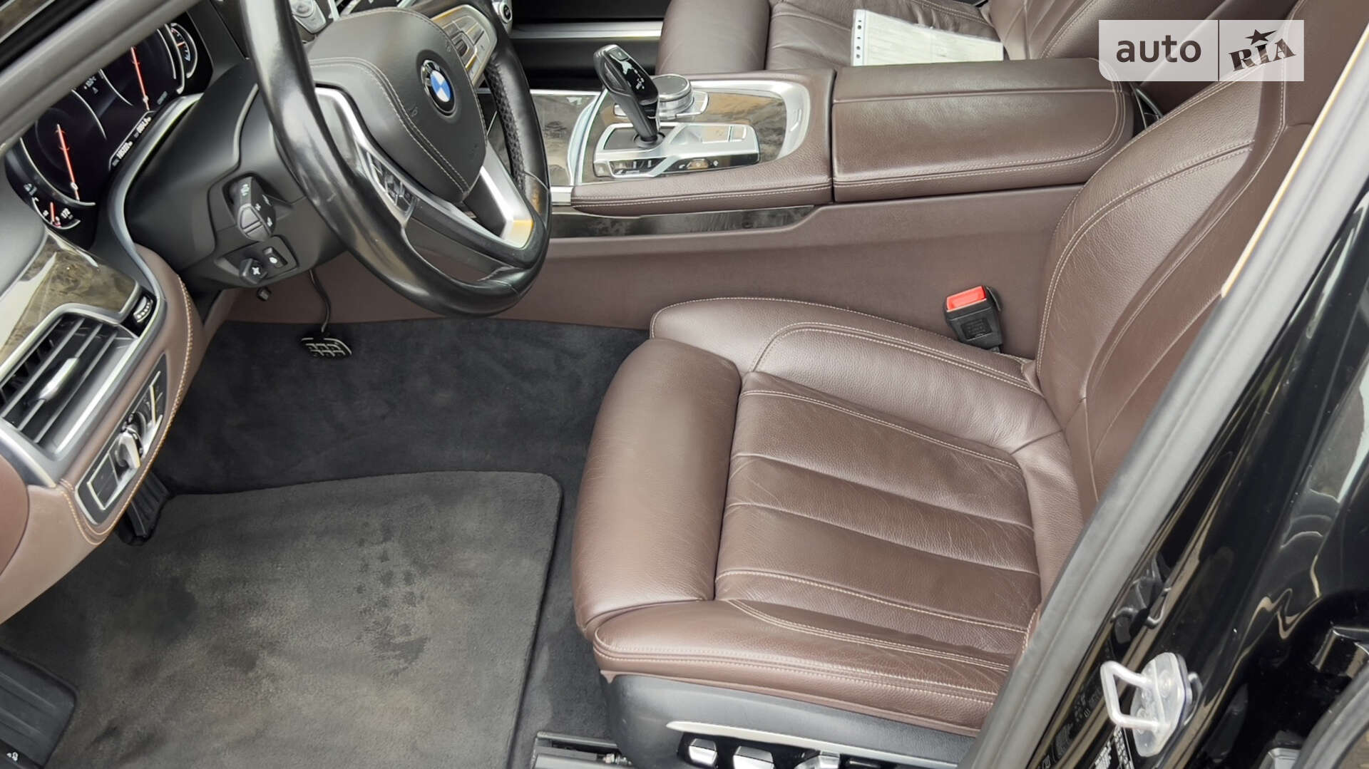 BMW 7 Series 2016 VIN WBA7C41070G641176 фото оголошення 35 з 41