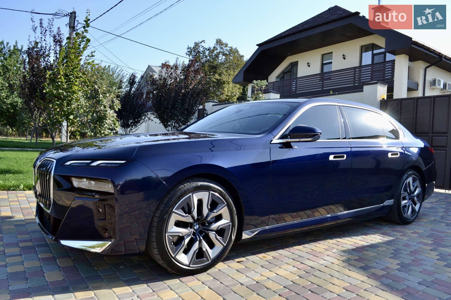 BMW I7 2024 VIN WBY53EJ03PCN85639 фото оголошення 3 з 44