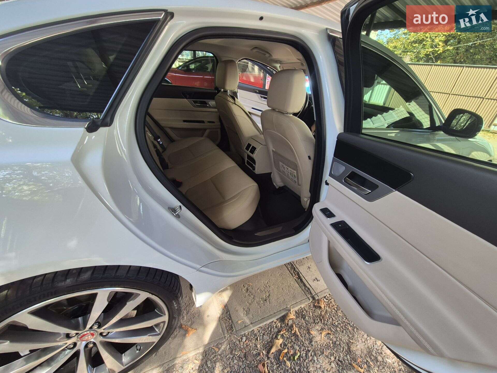 Jaguar XF 2016 VIN SAJBB4BN4HCY38692 фото оголошення 20 з 24