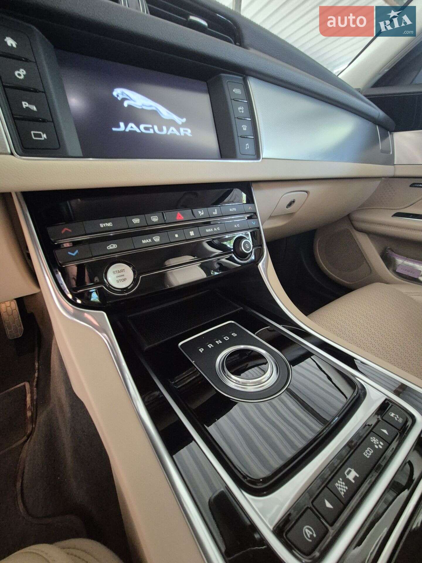 Jaguar XF 2016 VIN SAJBB4BN4HCY38692 фото оголошення 9 з 24