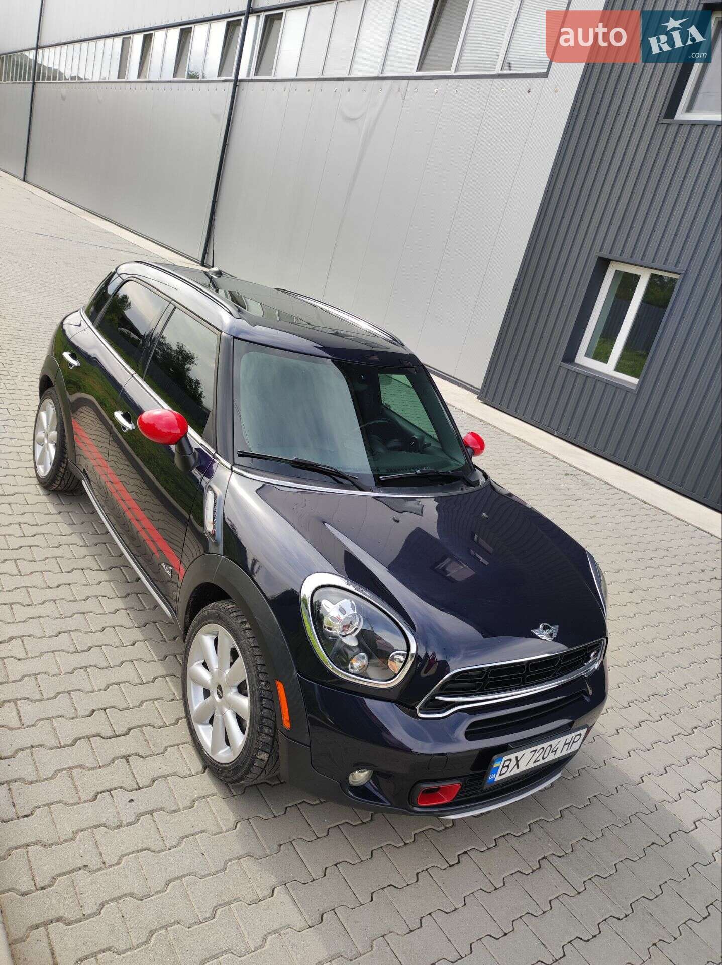 MINI Countryman 2016 VIN WMWZC5C57GWU21964 фото оголошення 3 з 26
