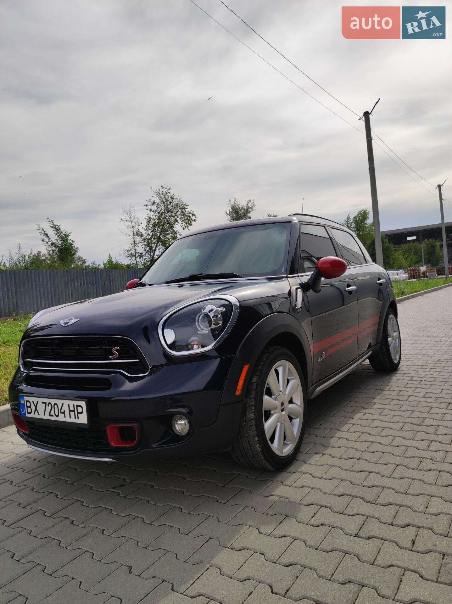 MINI Countryman 2016 VIN WMWZC5C57GWU21964 фото оголошення 2 з 26