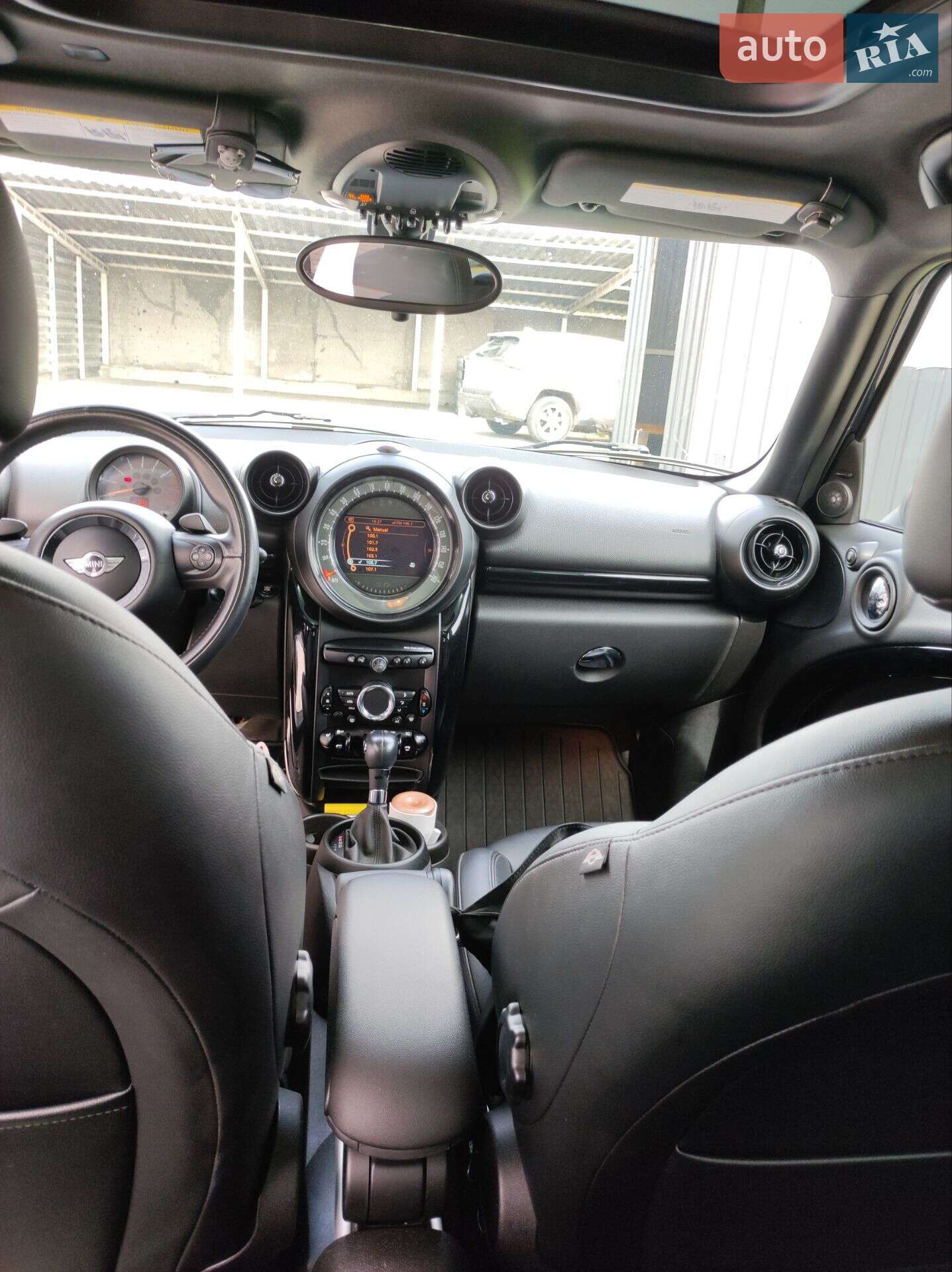 MINI Countryman 2016 VIN WMWZC5C57GWU21964 фото оголошення 24 з 26