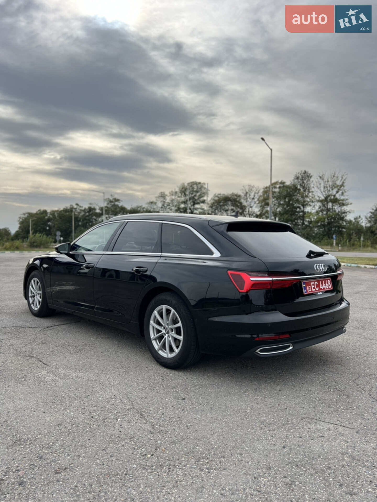 Audi A6 2019 VIN WAUZZZF29KN058637 фото оголошення 12 з 27