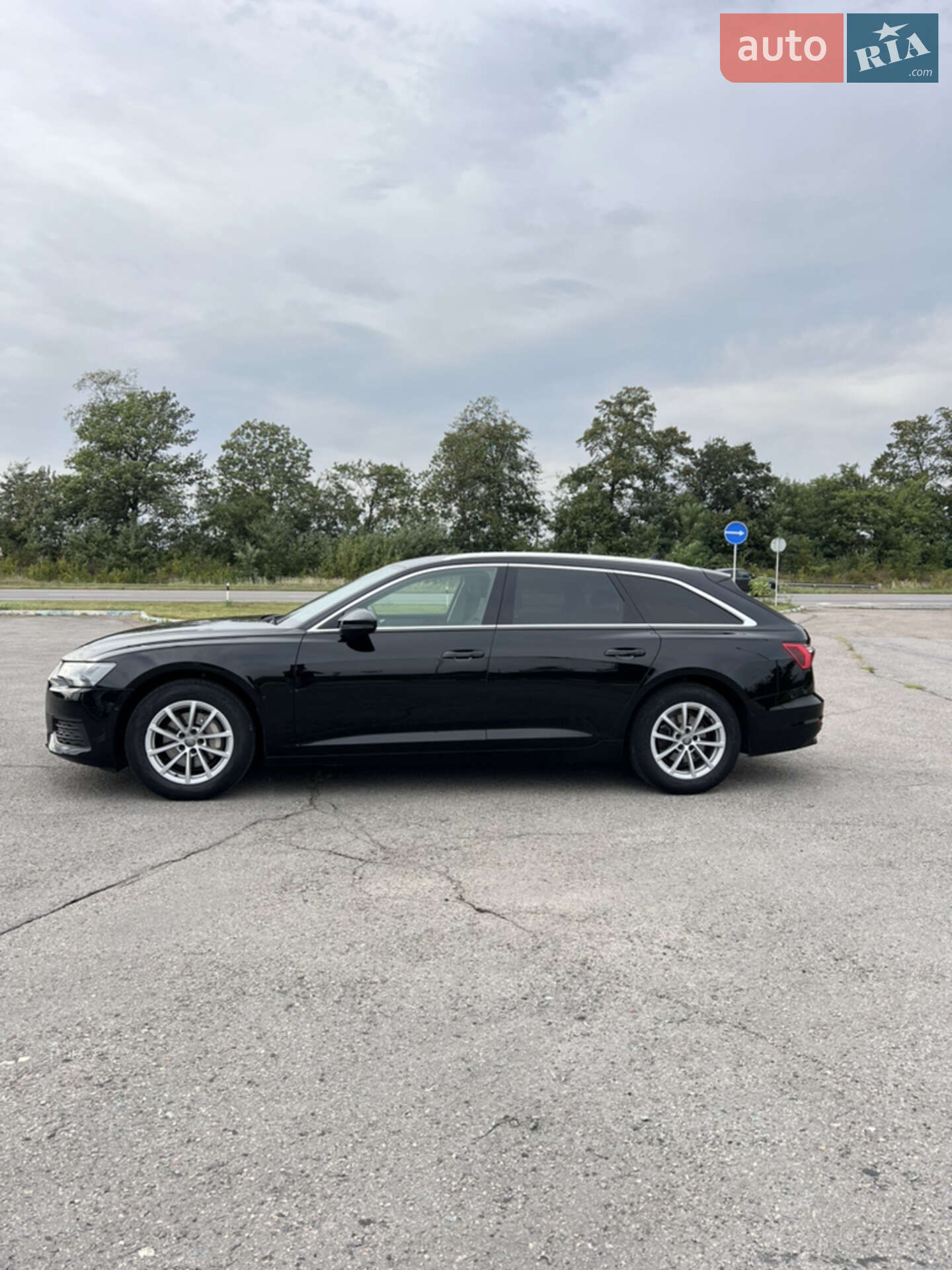 Audi A6 2019 VIN WAUZZZF29KN058637 фото оголошення 13 з 27