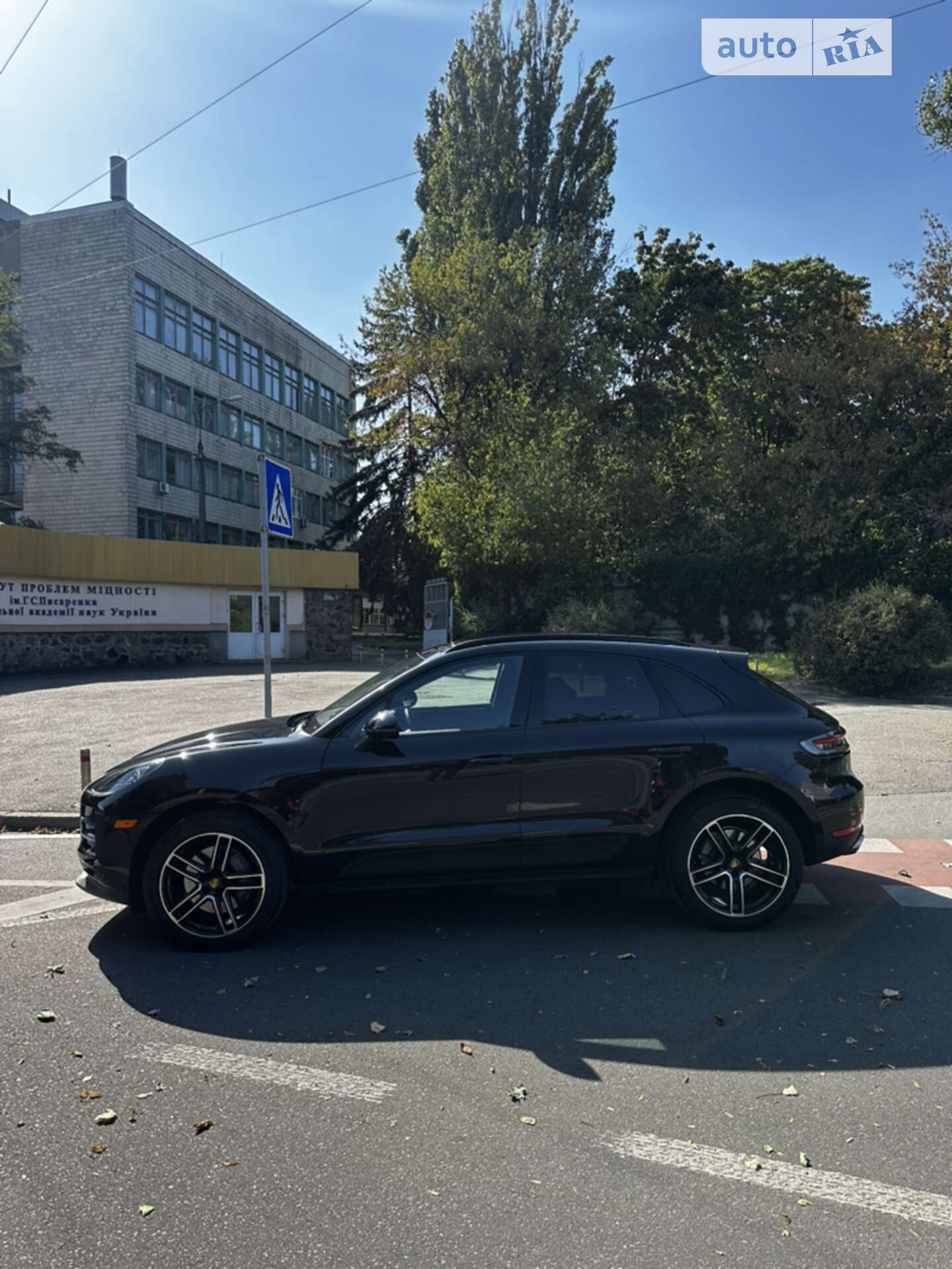 Porsche Macan 2021 VIN WP1AB2A5XMLB36739 фото оголошення 2 з 42