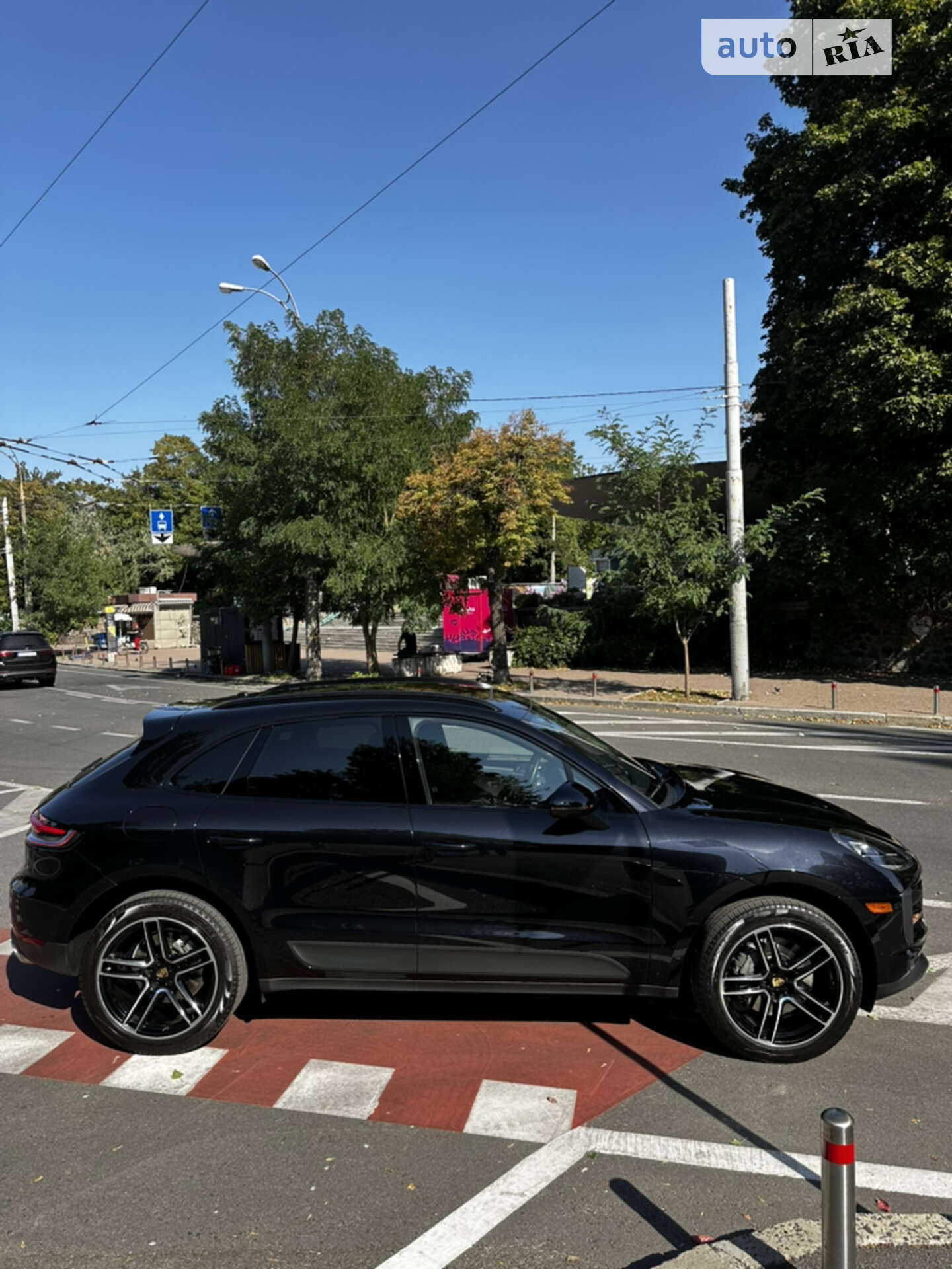 Porsche Macan 2021 VIN WP1AB2A5XMLB36739 фото оголошення 3 з 42