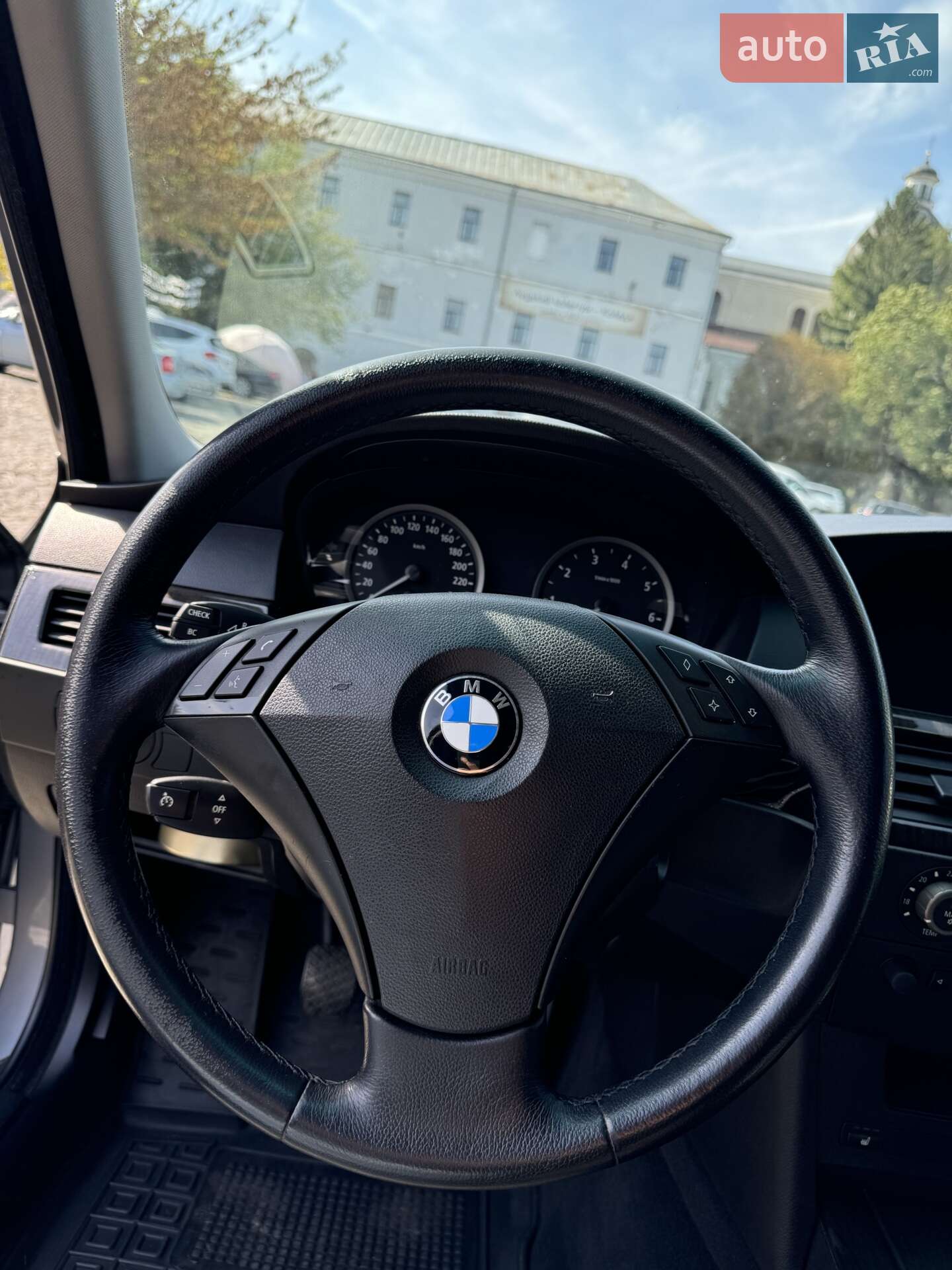 BMW 5 Series 2003 VIN WBANA31040B007134 фото оголошення 31 з 47
