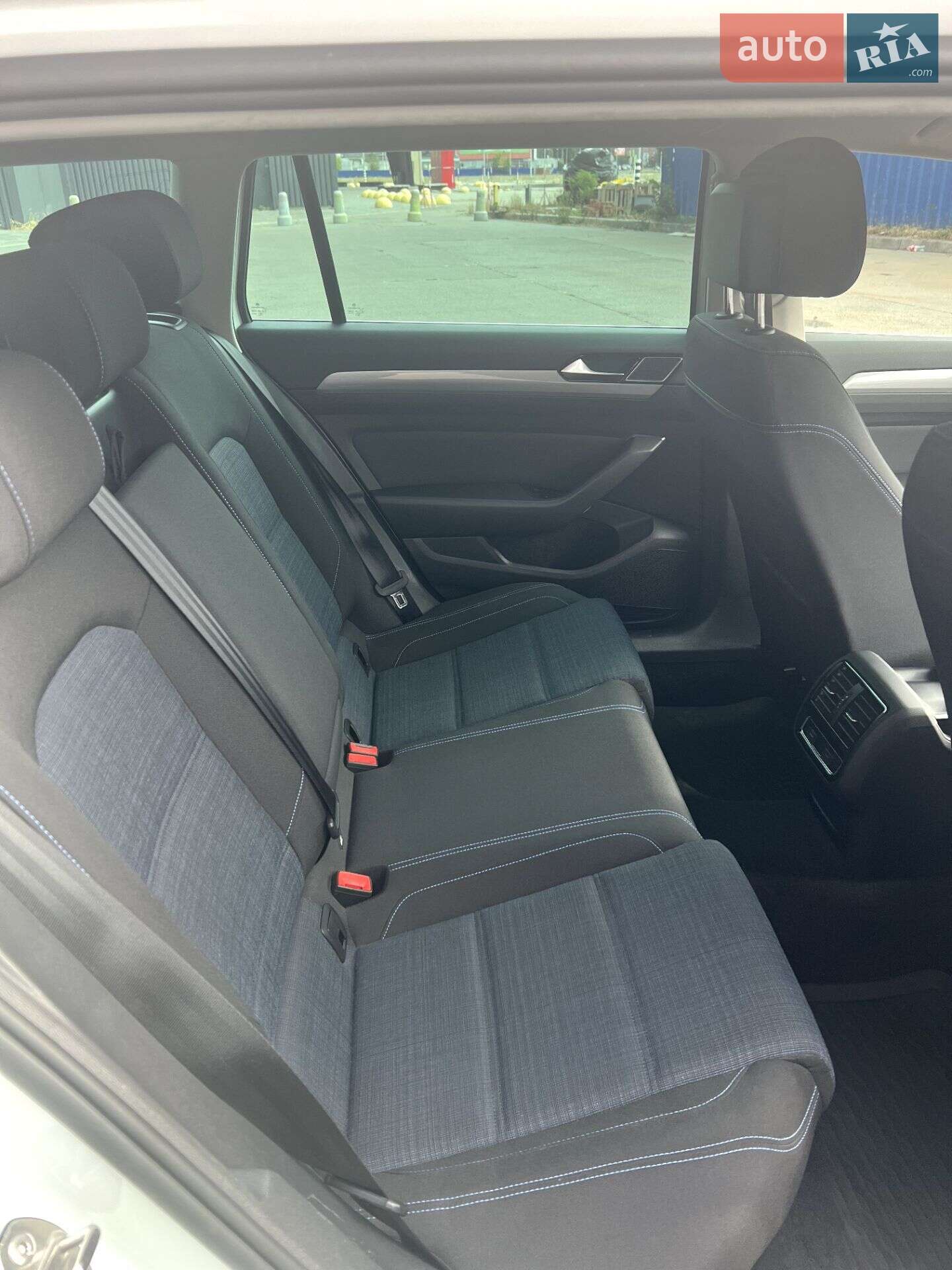 Volkswagen Passat 2021 VIN WVWZZZ3CZME075791 фото оголошення 9 з 30