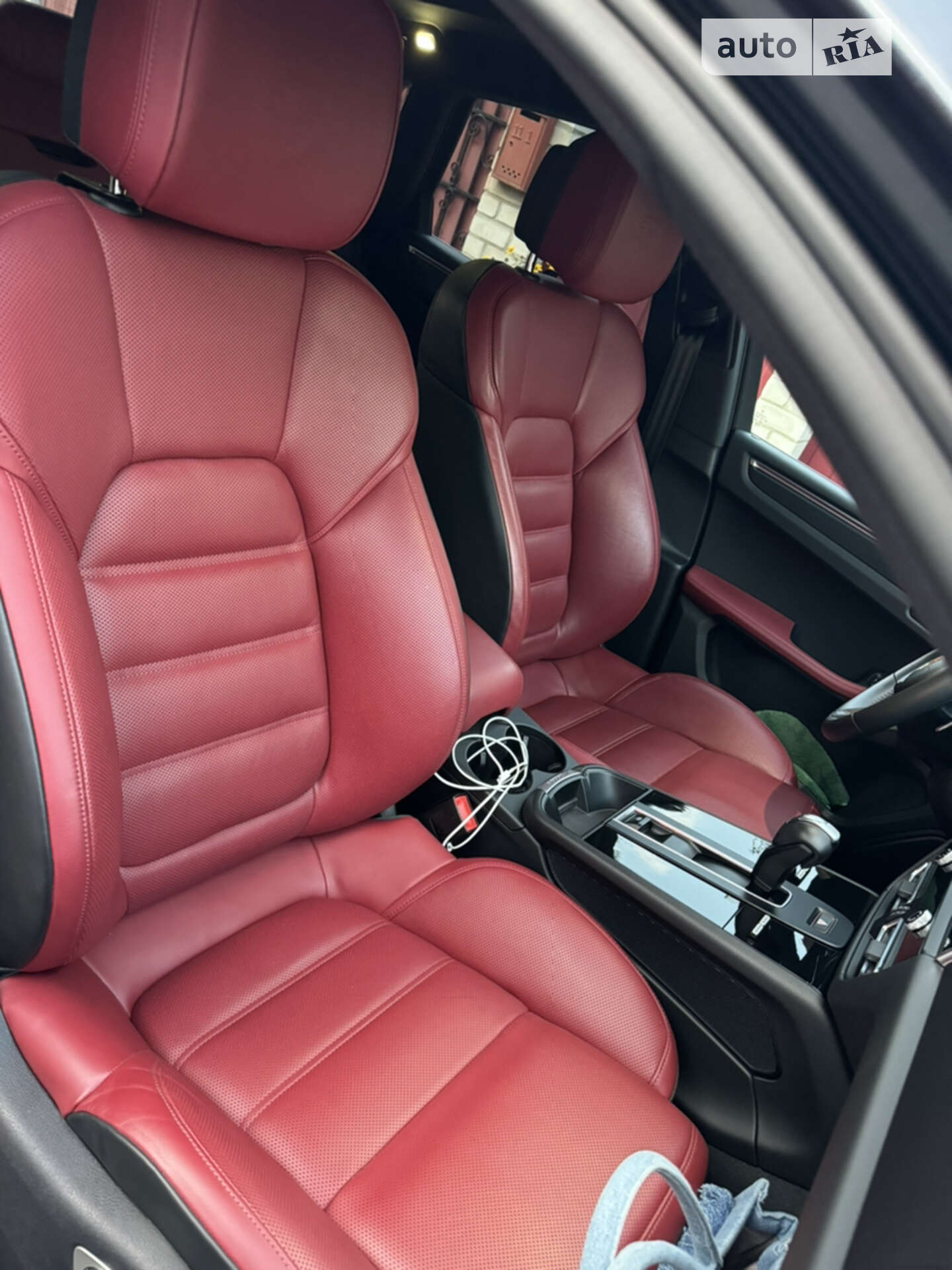 Porsche Macan 2023 VIN WP1ZZZ95ZPLB17224 фото оголошення 4 з 8