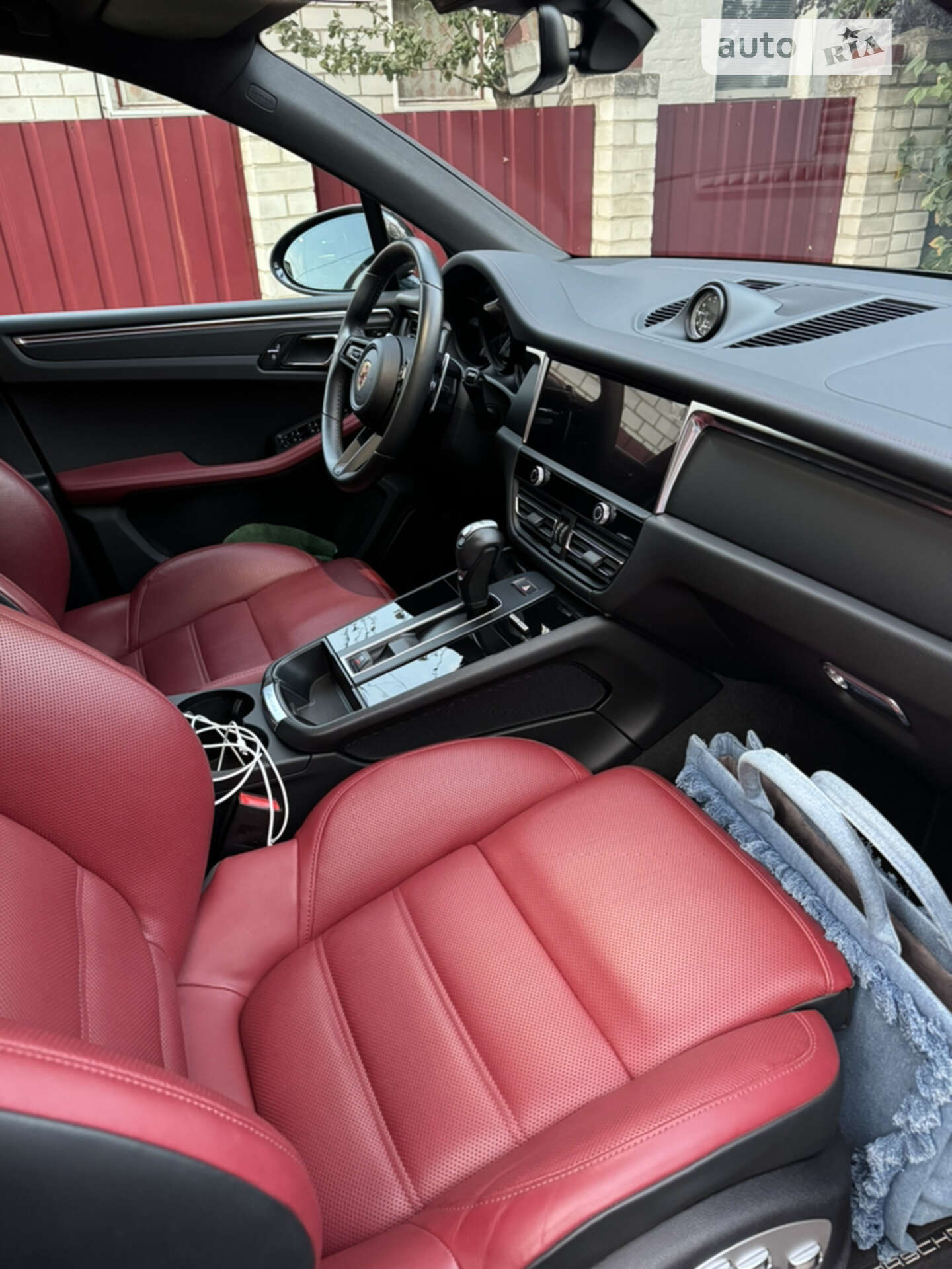 Porsche Macan 2023 VIN WP1ZZZ95ZPLB17224 фото оголошення 7 з 8