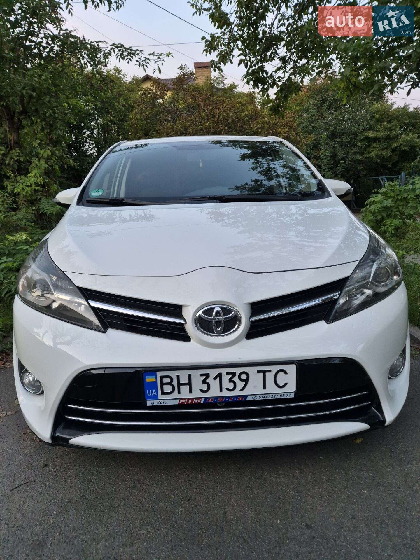 Toyota Verso 2015 VIN NMTDM26R40R032629 фото оголошення 2 з 55