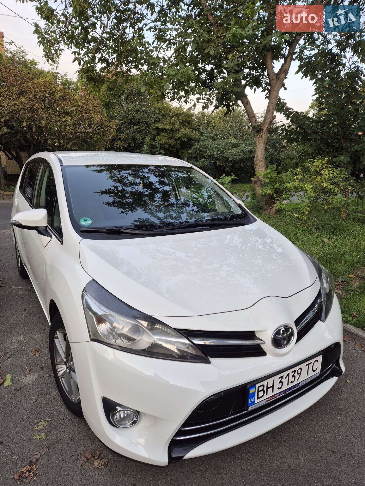 Toyota Verso 2015 VIN NMTDM26R40R032629 фото оголошення 4 з 55