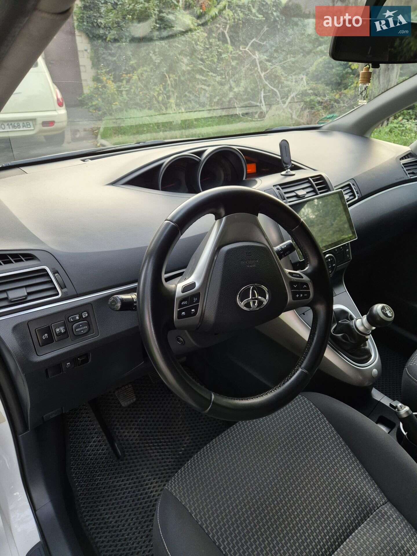 Toyota Verso 2015 VIN NMTDM26R40R032629 фото оголошення 18 з 55