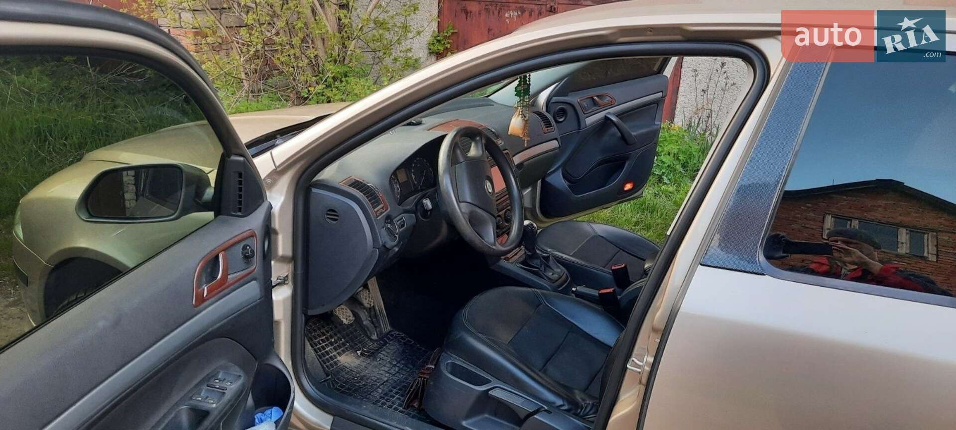 Skoda Octavia 2005 VIN TMBBA41Z96B070233 фото оголошення 2 з 11