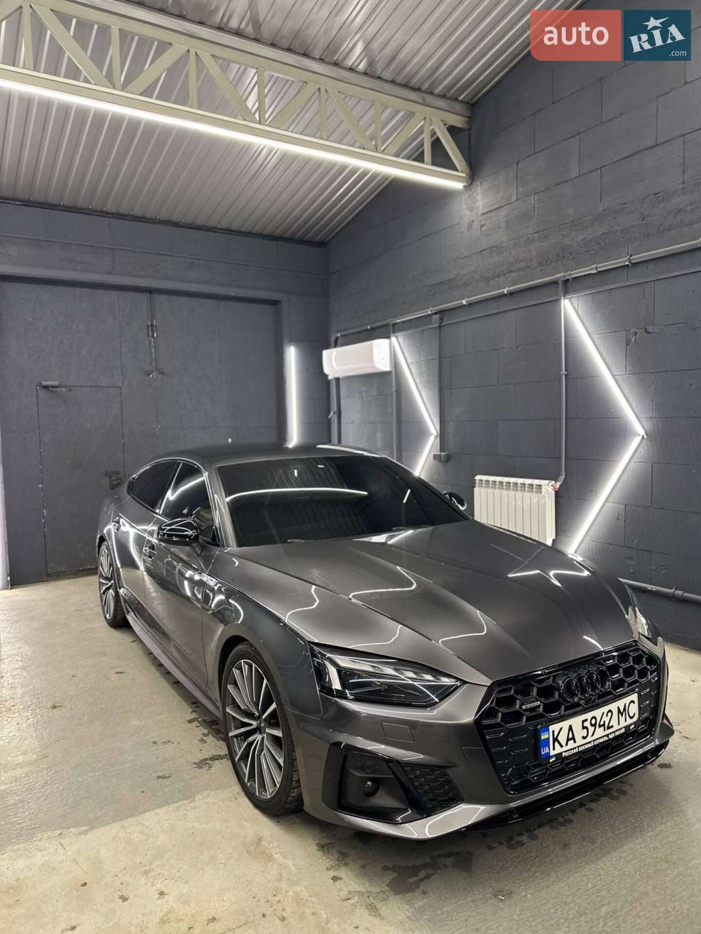 Audi A5 Sportback 2018 VIN WAUZZZF51JA092796 фото оголошення 13 з 17