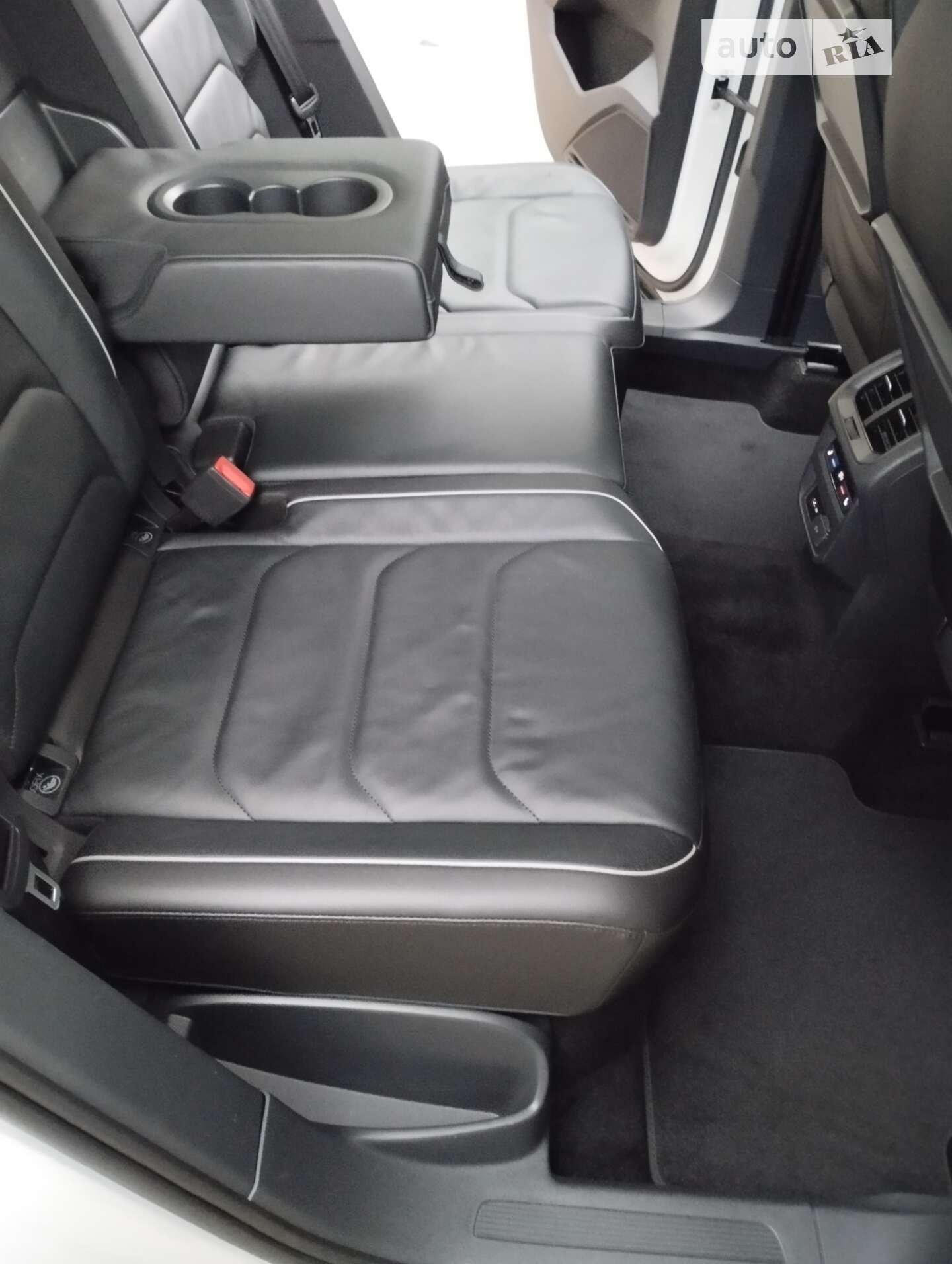 Volkswagen Tiguan 2019 VIN WVGZZZ5NZLW323129 фото оголошення 17 з 46